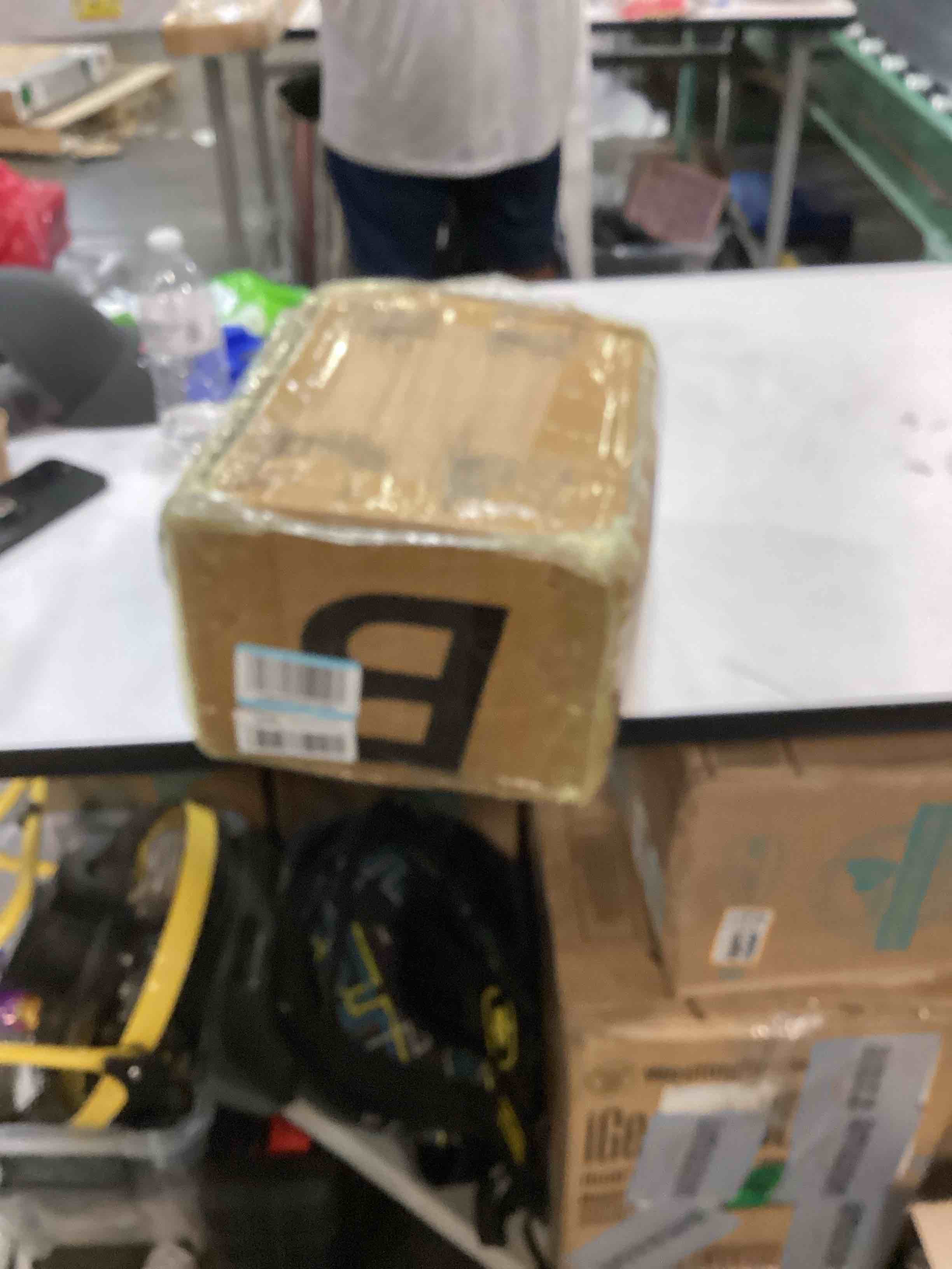 https://s3.amazonaws.com/lotting-images-prod/bidfta/BRN2540021_1754917307704.jpeg