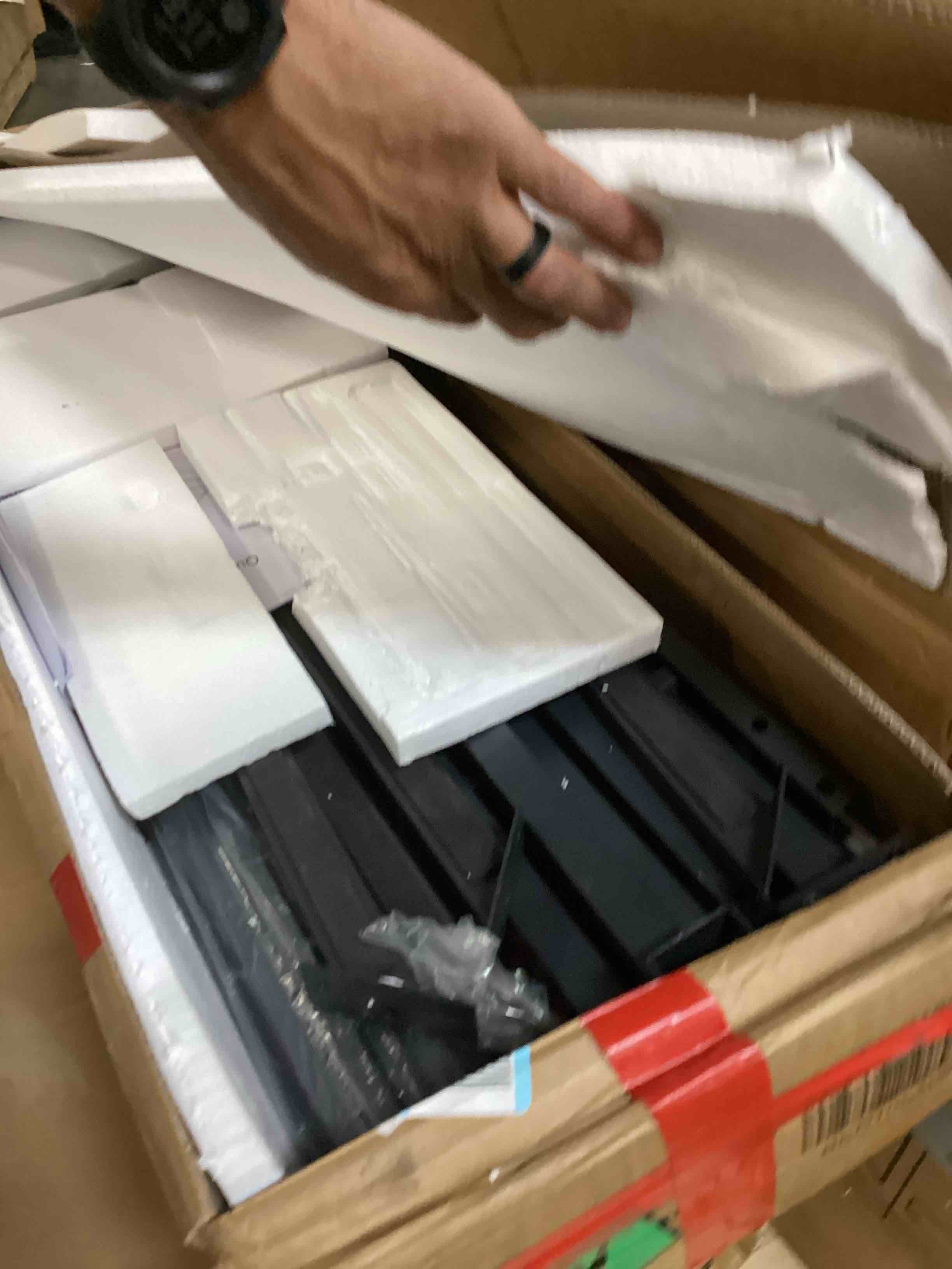 https://s3.amazonaws.com/lotting-images-prod/bidfta/BRN2540022_1754917903118.jpeg