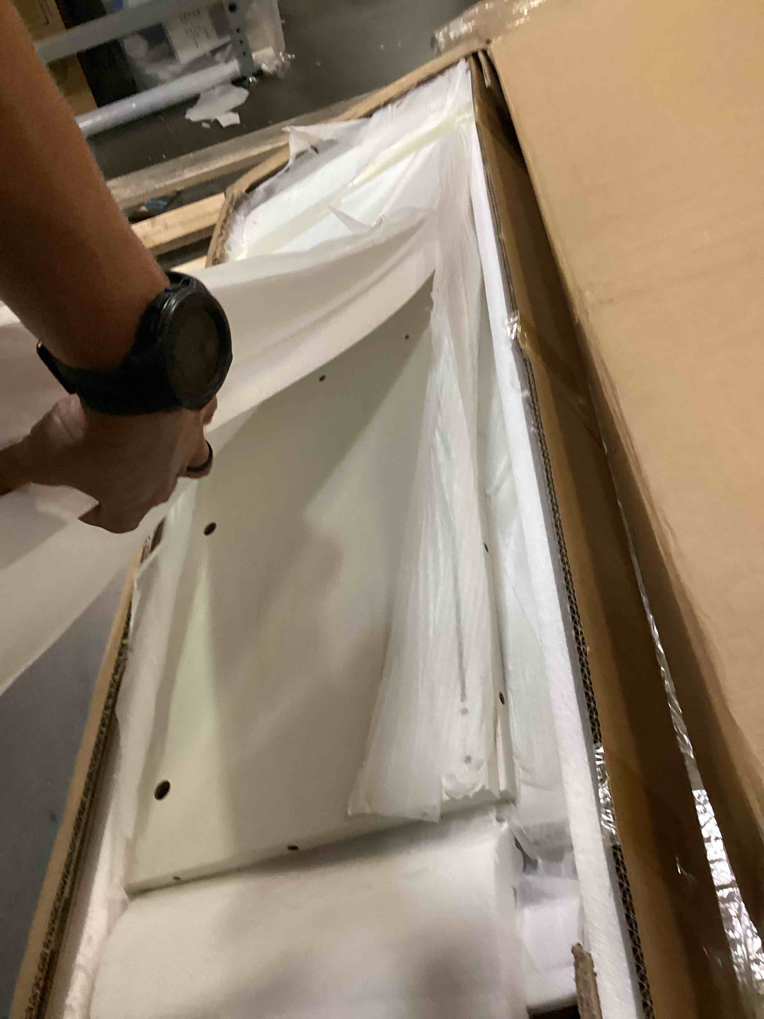https://s3.amazonaws.com/lotting-images-prod/bidfta/BRN2540154_1755021336029.jpeg