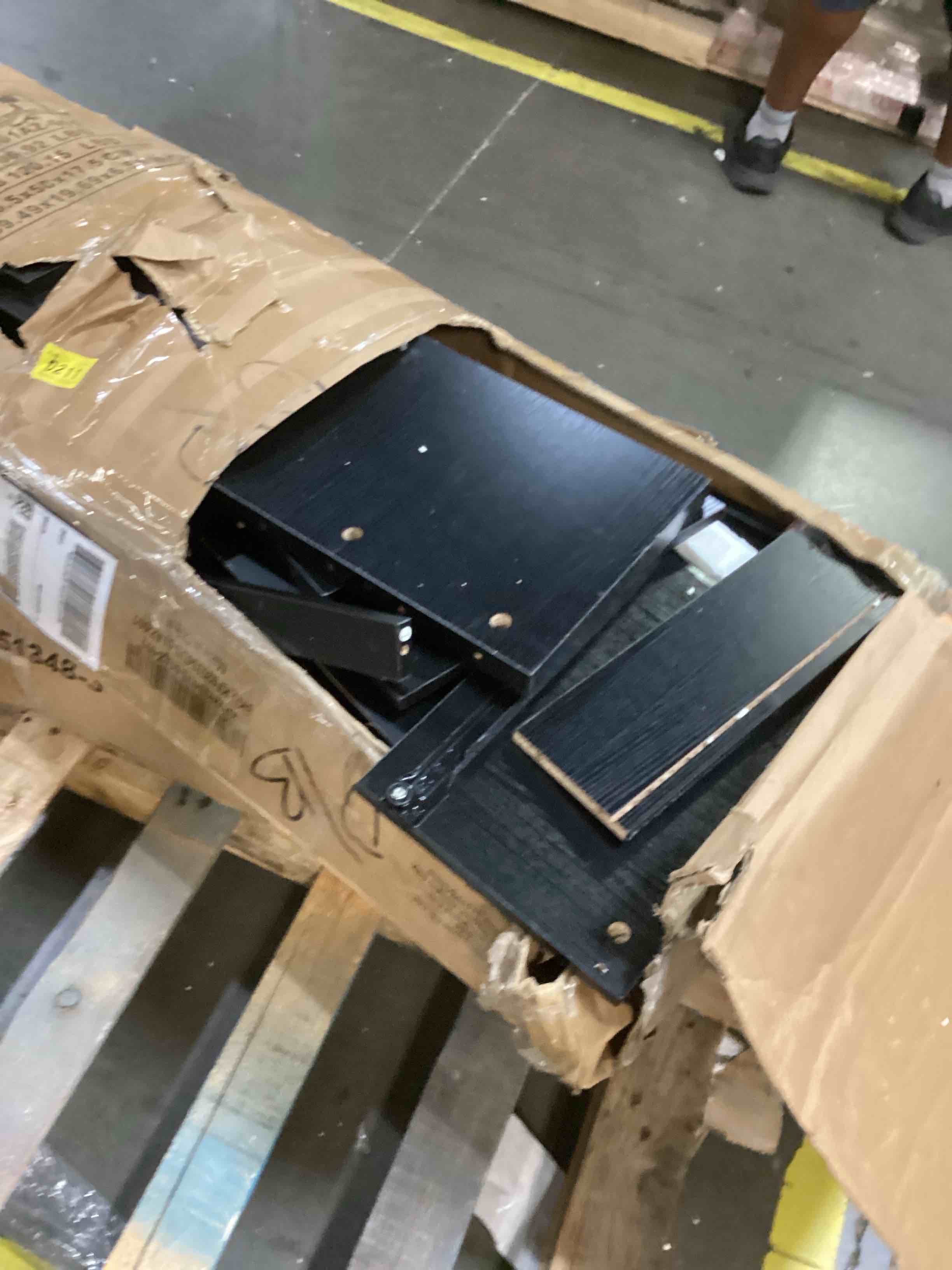 https://s3.amazonaws.com/lotting-images-prod/bidfta/BRN2540185_1755092659568.jpeg