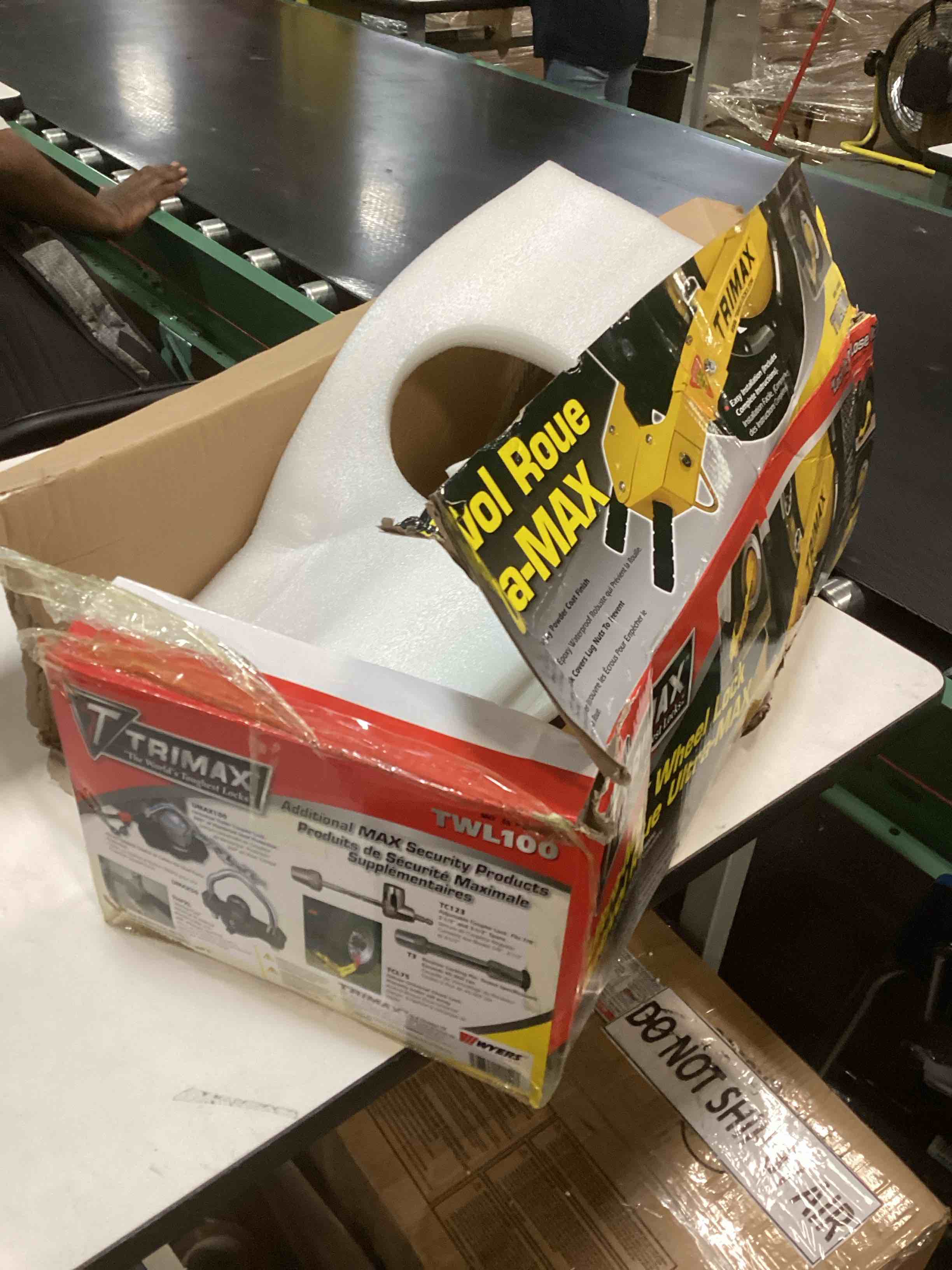 https://s3.amazonaws.com/lotting-images-prod/bidfta/BRN2540235_1755112742906.jpeg