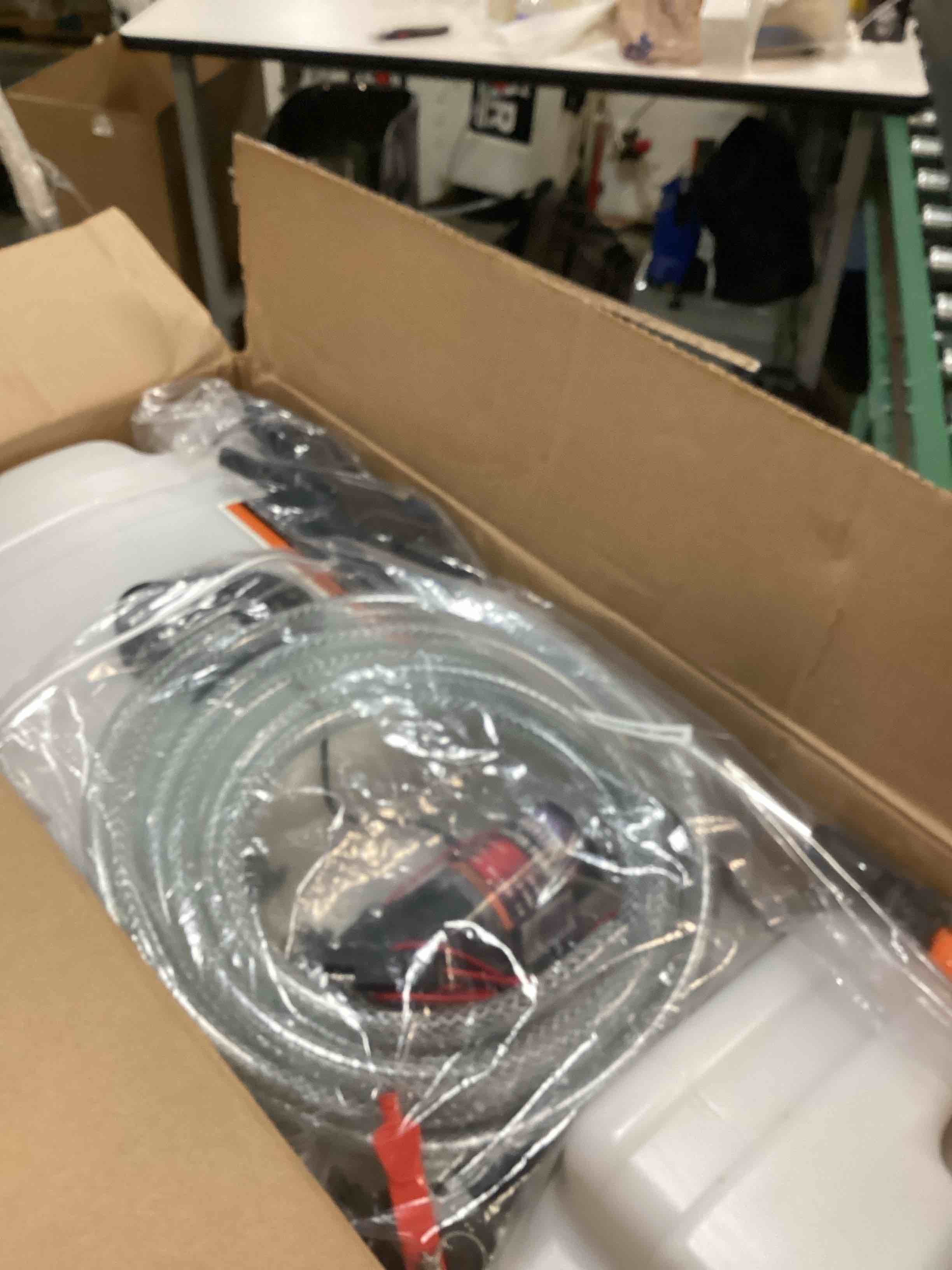 https://s3.amazonaws.com/lotting-images-prod/bidfta/BRN2540238_1755170713044.jpeg