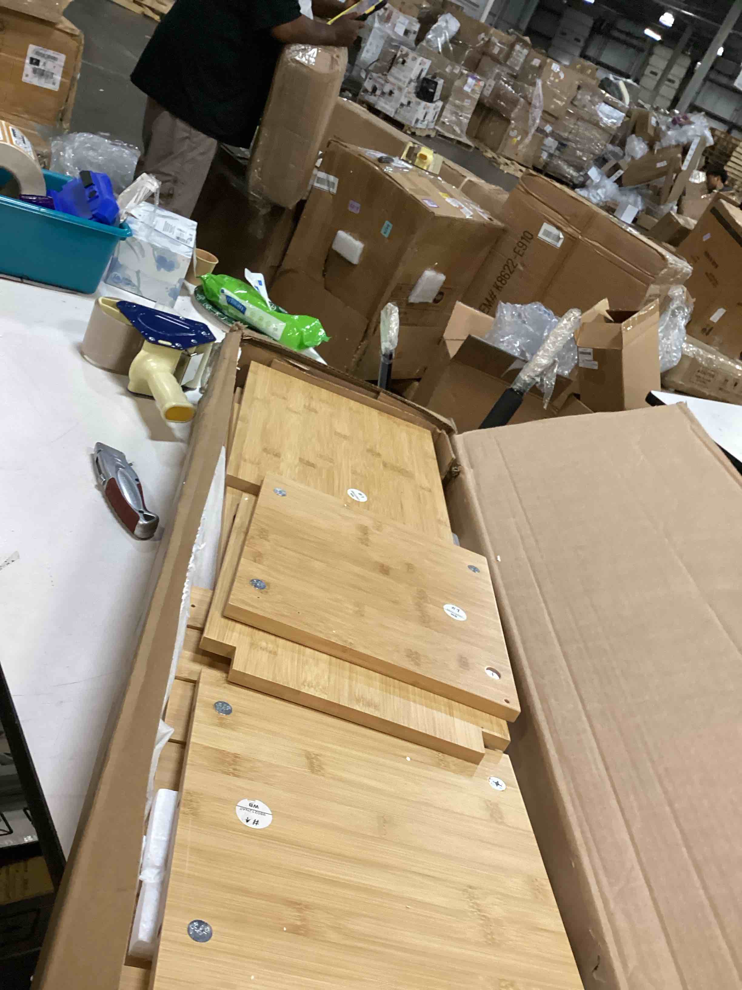 https://s3.amazonaws.com/lotting-images-prod/bidfta/BRN2540297_1755191957273.jpeg