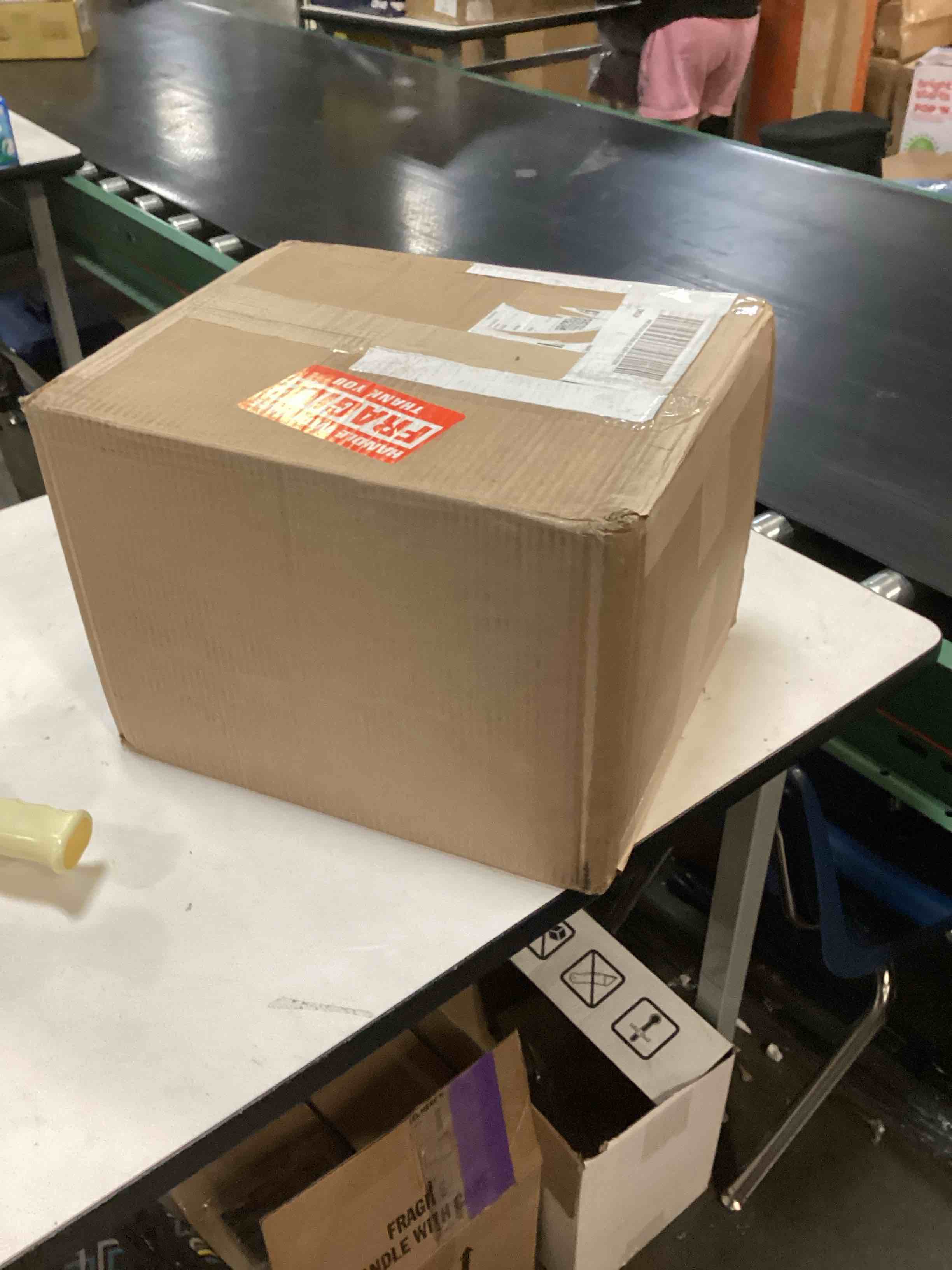 https://s3.amazonaws.com/lotting-images-prod/bidfta/BRN2540337_1755263172285.jpeg