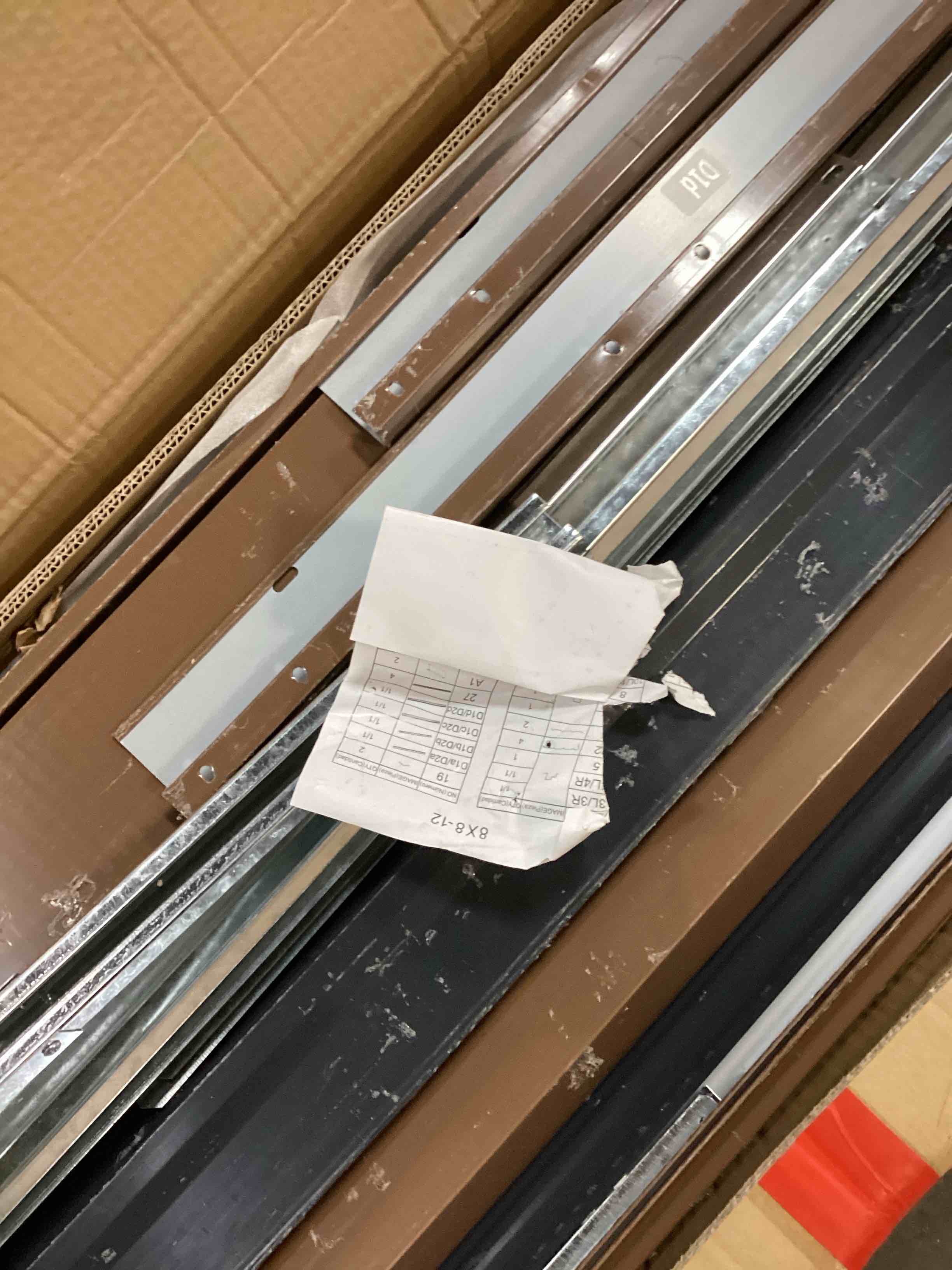 https://s3.amazonaws.com/lotting-images-prod/bidfta/BRN2540343_1755265782902.jpeg