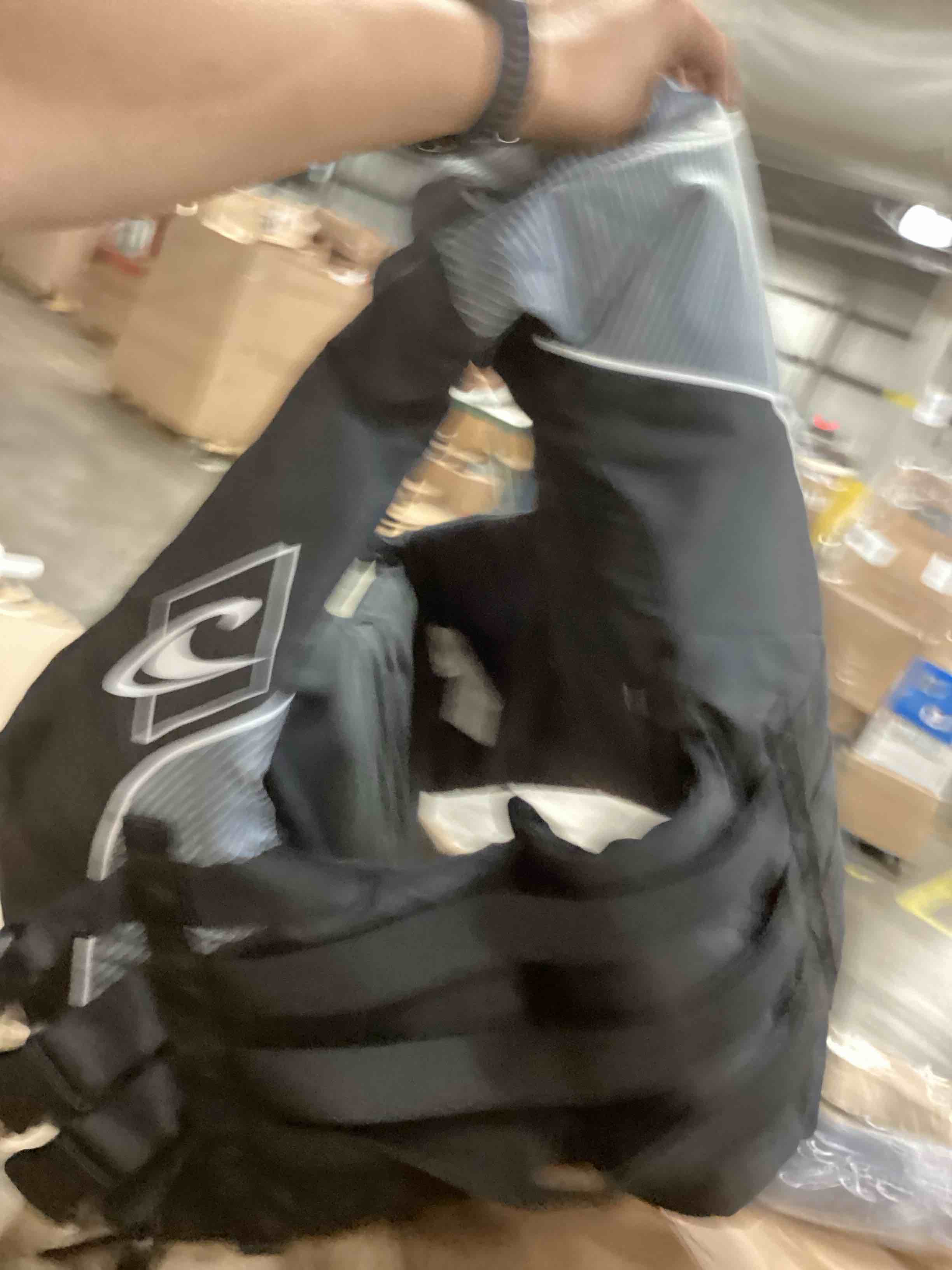 https://s3.amazonaws.com/lotting-images-prod/bidfta/BRN2540357_1755271249412.jpeg