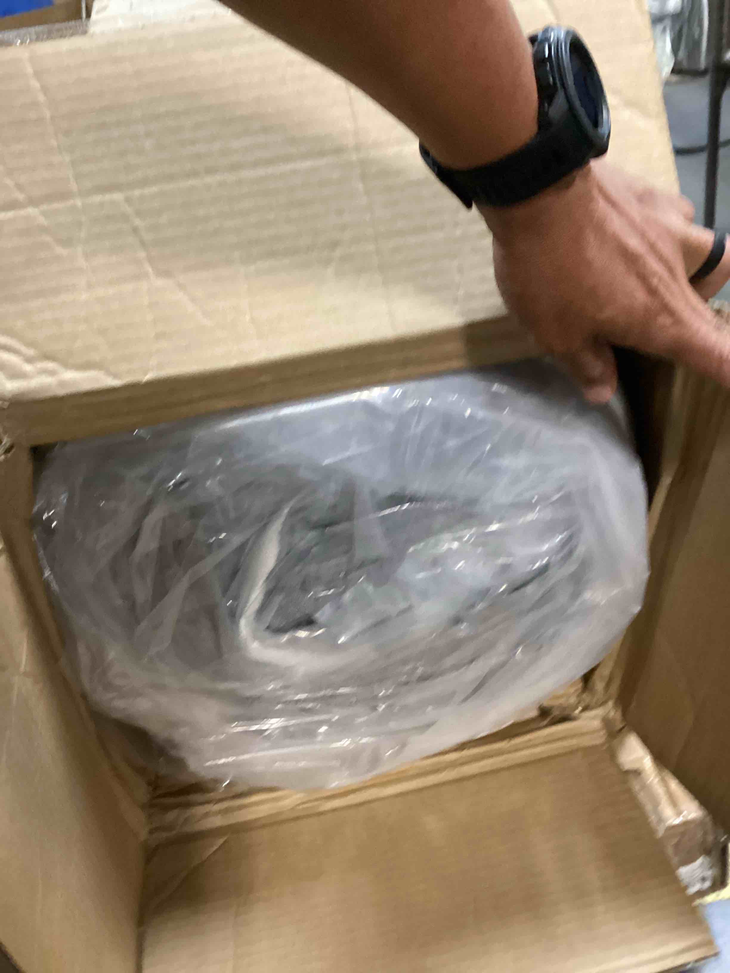 https://s3.amazonaws.com/lotting-images-prod/bidfta/BRN2540390_1756121832906.jpeg