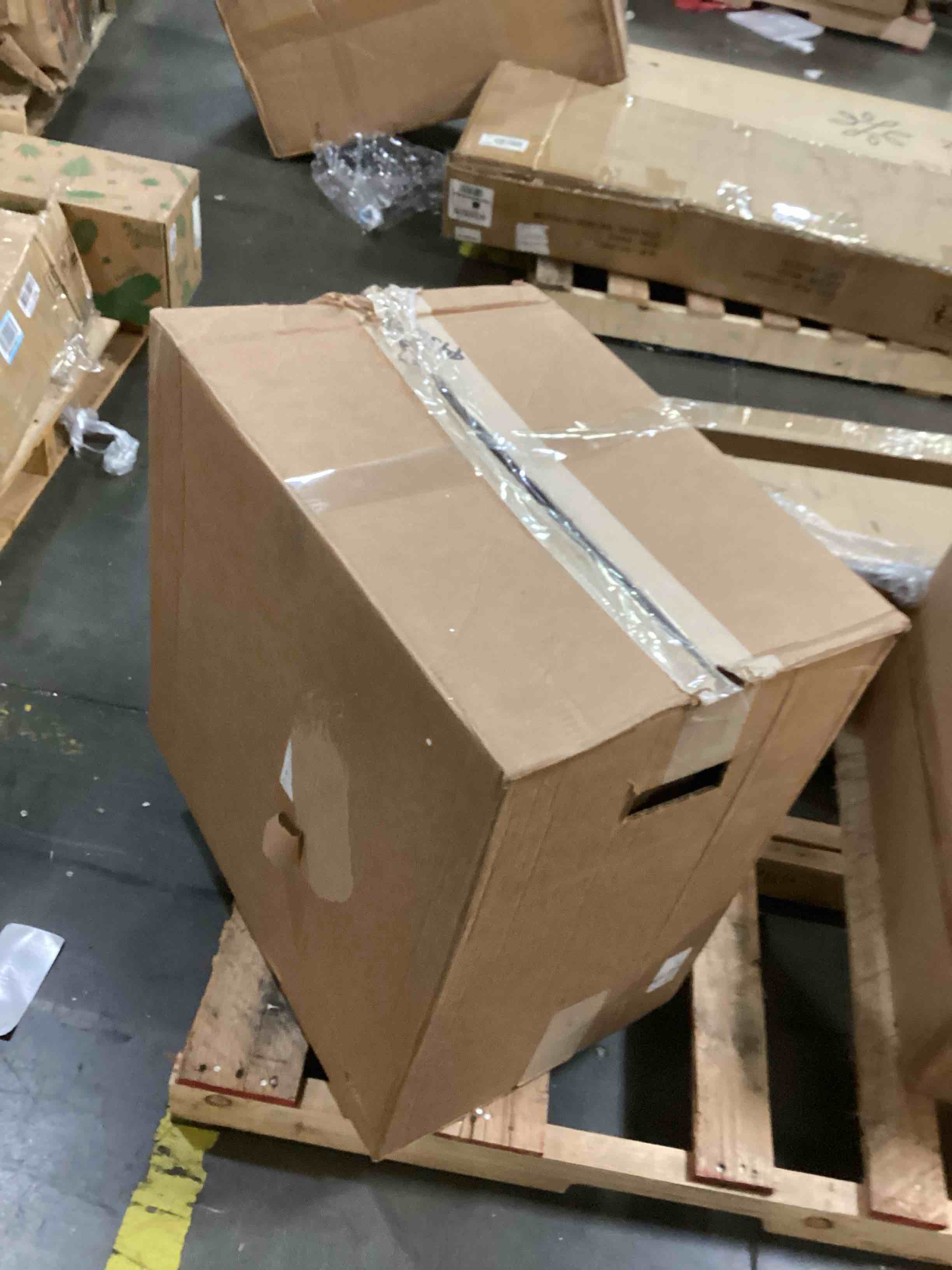 https://s3.amazonaws.com/lotting-images-prod/bidfta/BRN2540442_1756140311432.jpeg