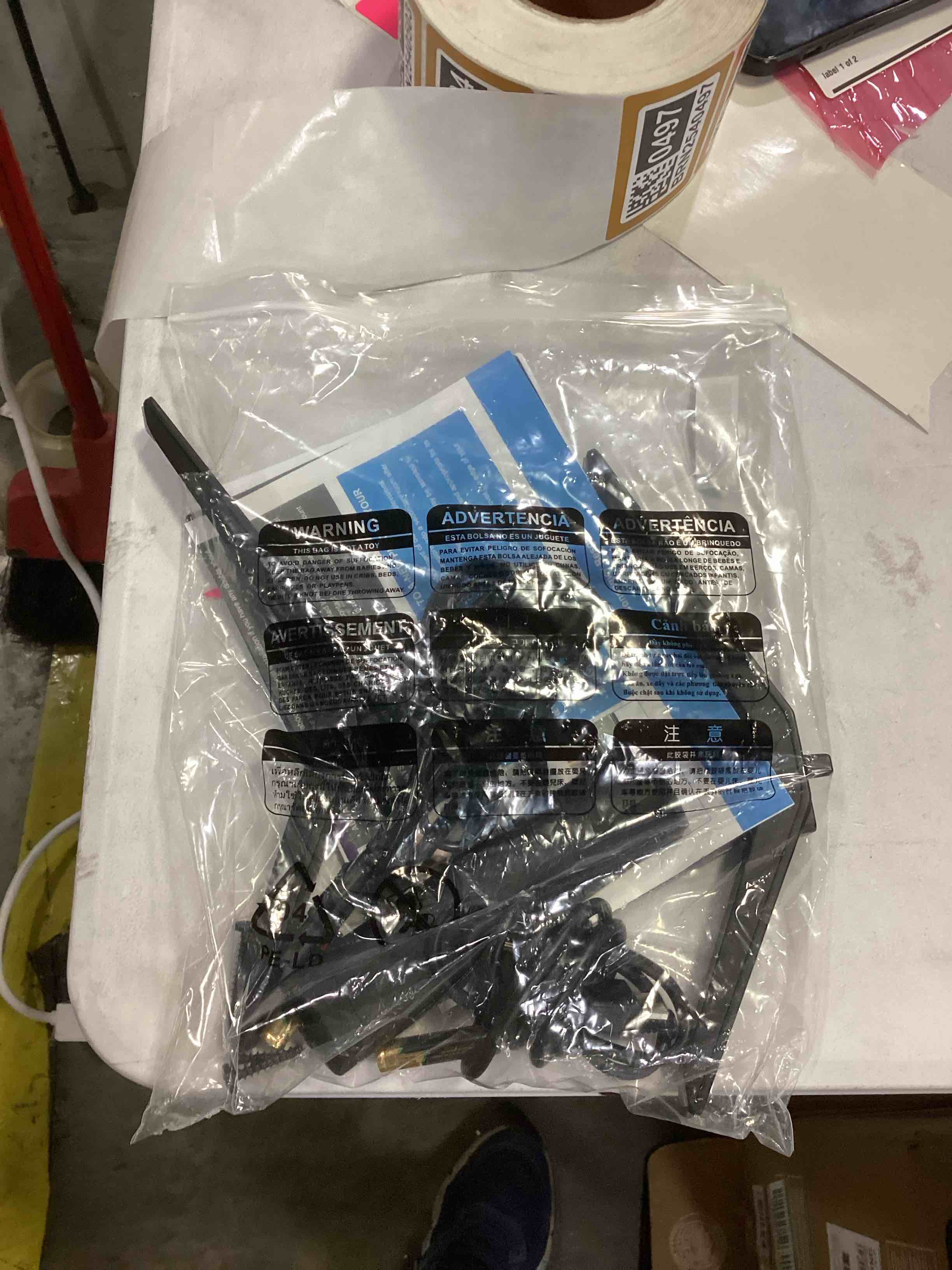 https://s3.amazonaws.com/lotting-images-prod/bidfta/BRN2540496_1756221500297.jpeg
