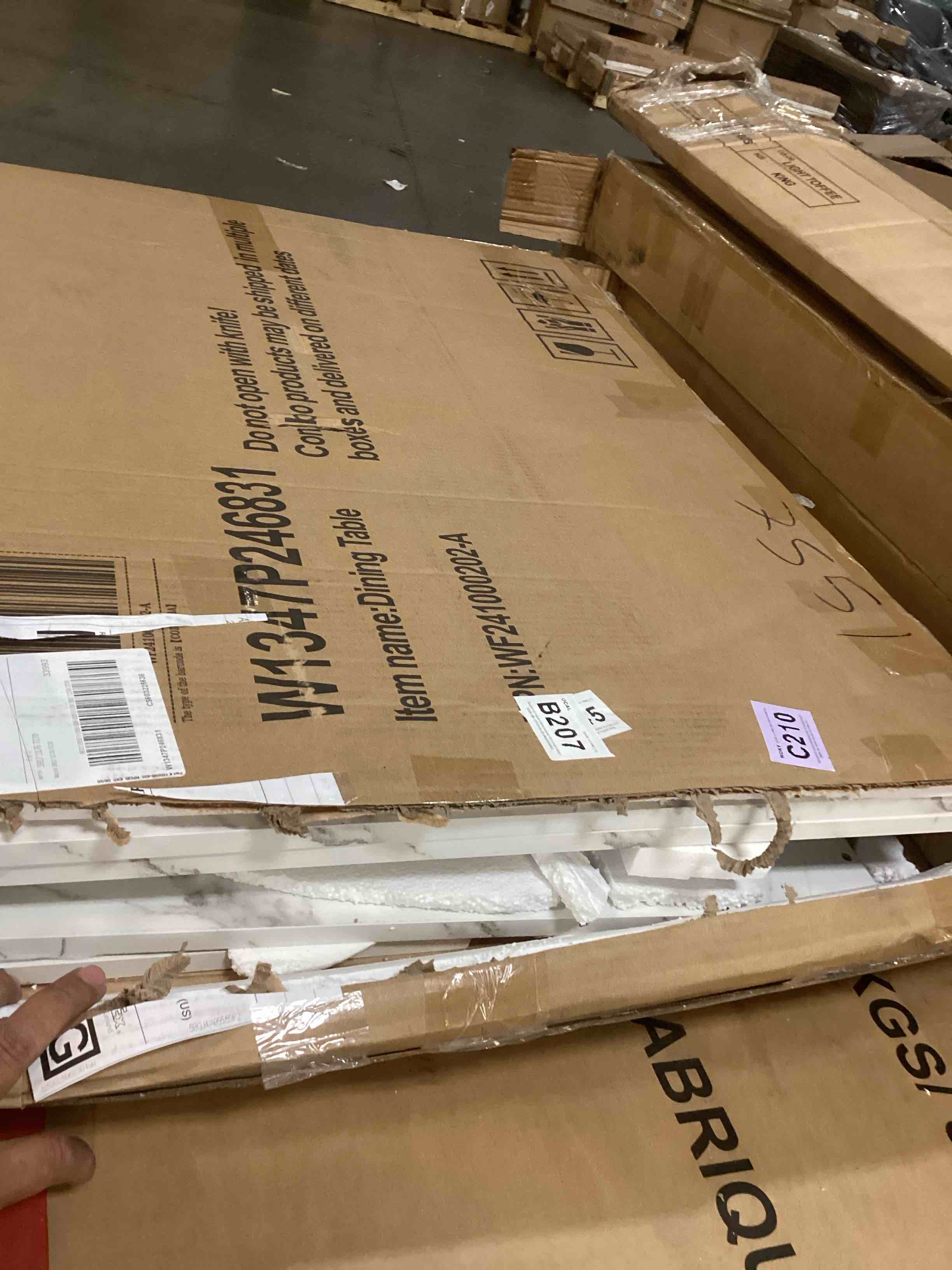 https://s3.amazonaws.com/lotting-images-prod/bidfta/BRN2540526_1756296036949.jpeg