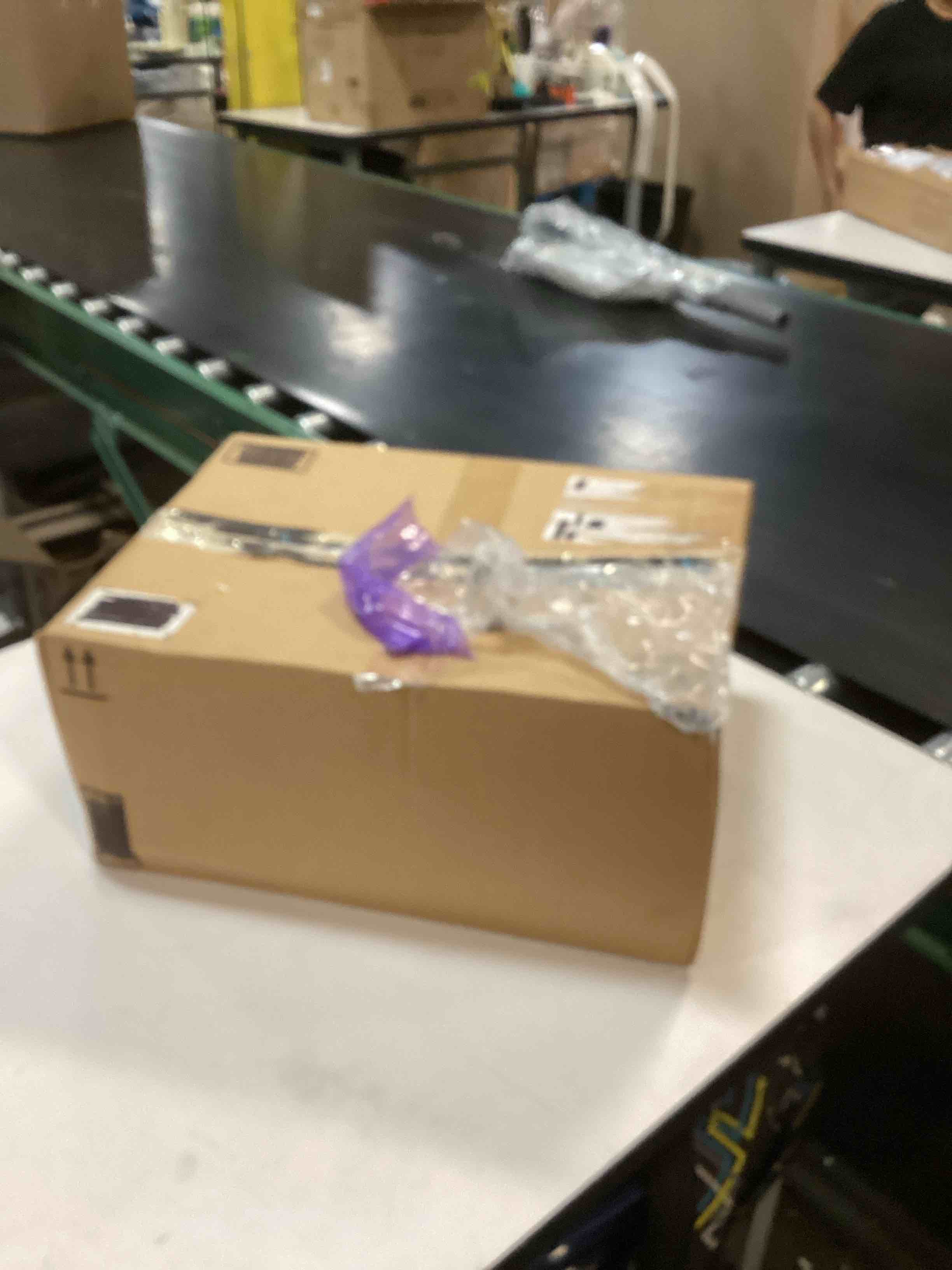 https://s3.amazonaws.com/lotting-images-prod/bidfta/BRN2540554_1756305136985.jpeg