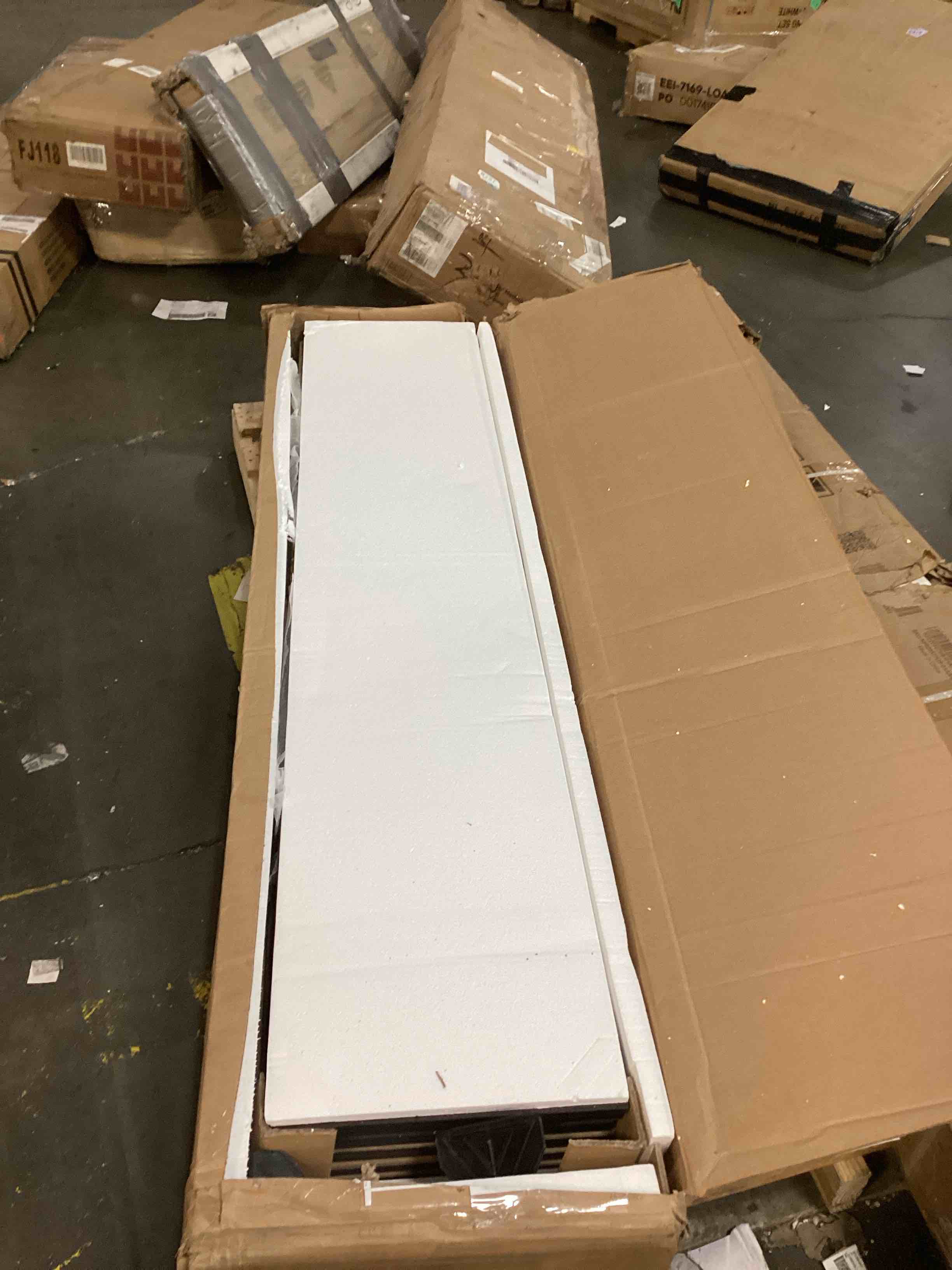 https://s3.amazonaws.com/lotting-images-prod/bidfta/BRN2540563_1756307433676.jpeg
