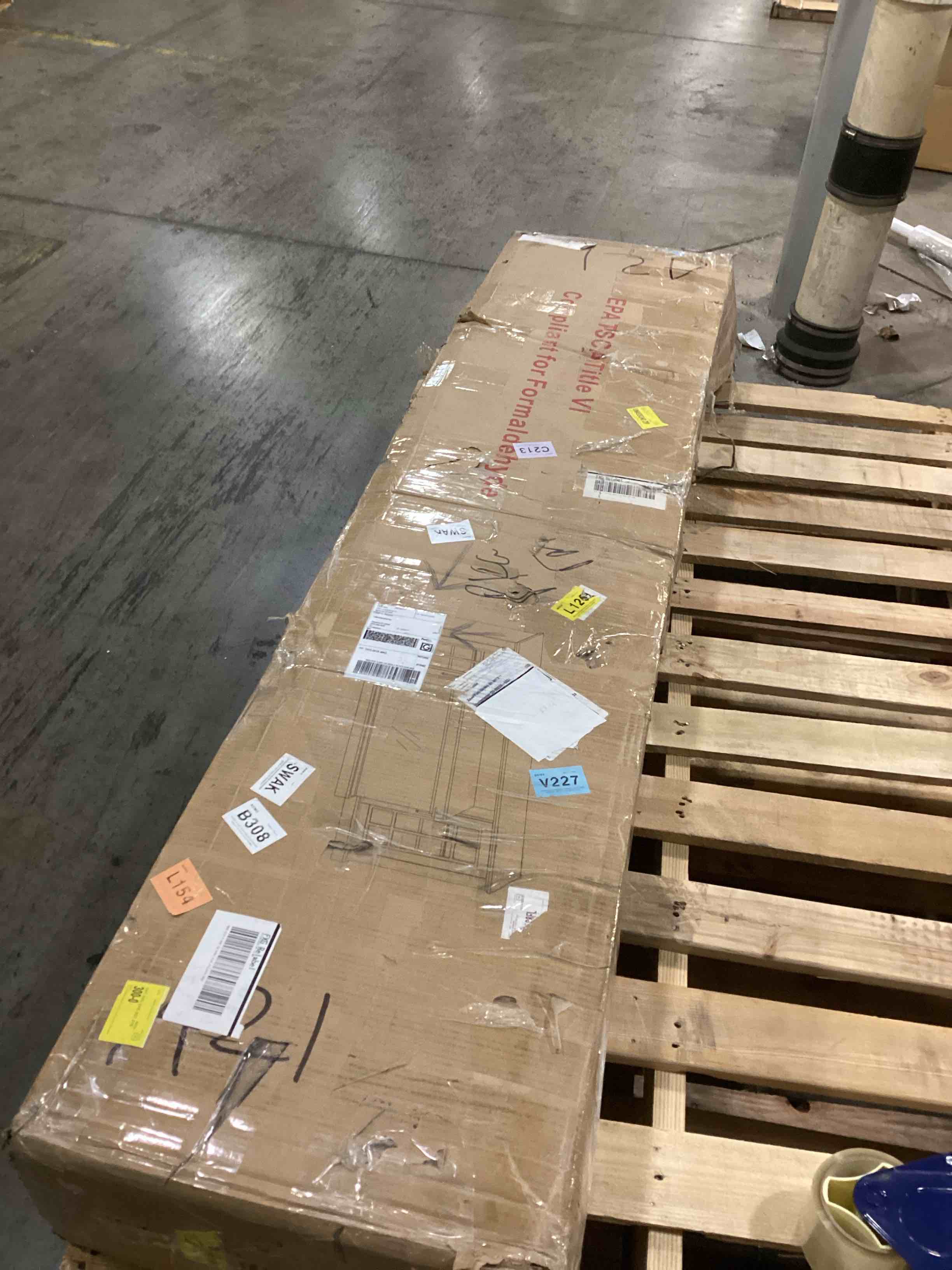 https://s3.amazonaws.com/lotting-images-prod/bidfta/BRN2540625_1756388264107.jpeg