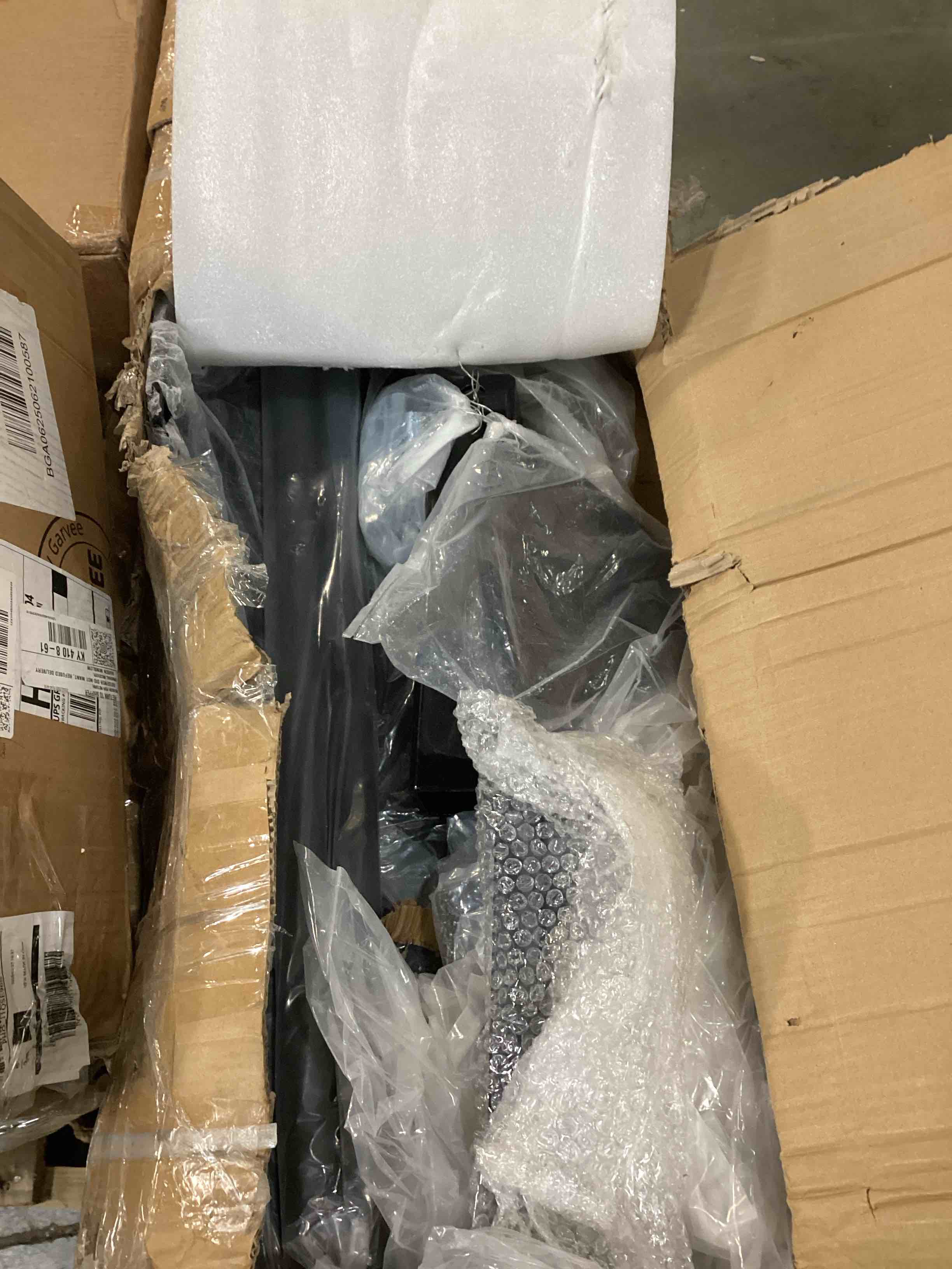 https://s3.amazonaws.com/lotting-images-prod/bidfta/BRN2540779_1756902073939.jpeg