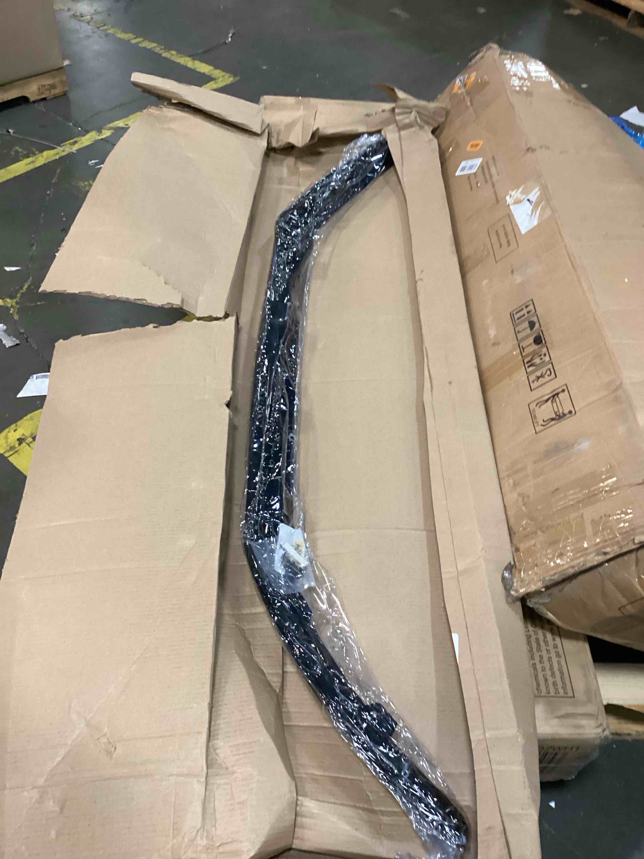 https://s3.amazonaws.com/lotting-images-prod/bidfta/BRN2540798_1756906927083.jpeg