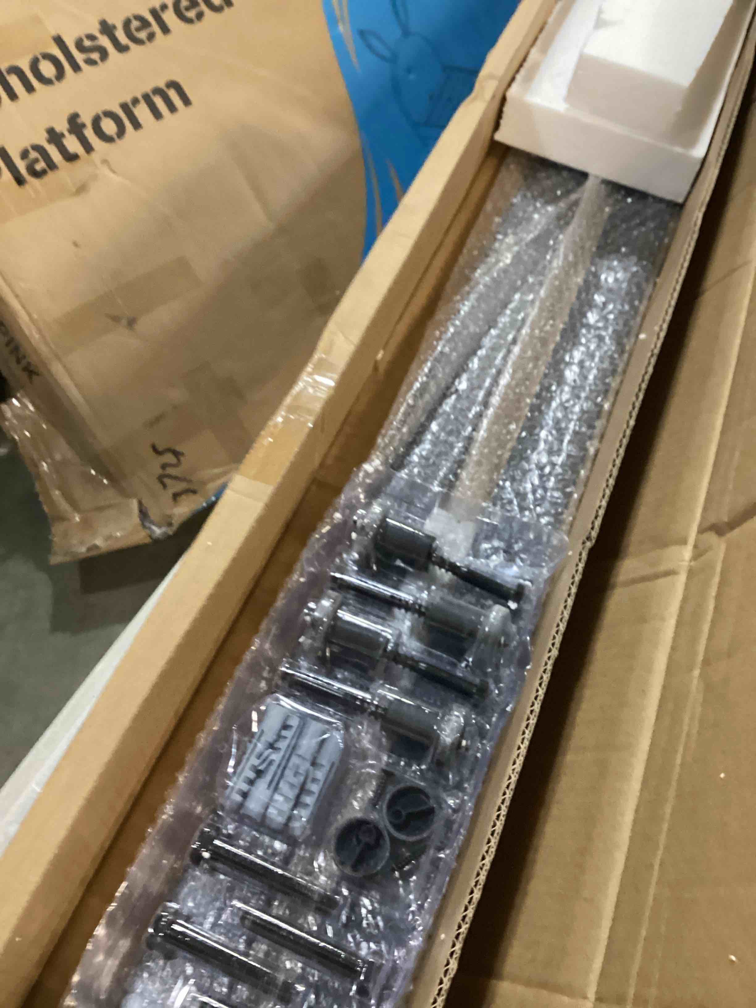 https://s3.amazonaws.com/lotting-images-prod/bidfta/BRN2541365_1758025667612.jpeg