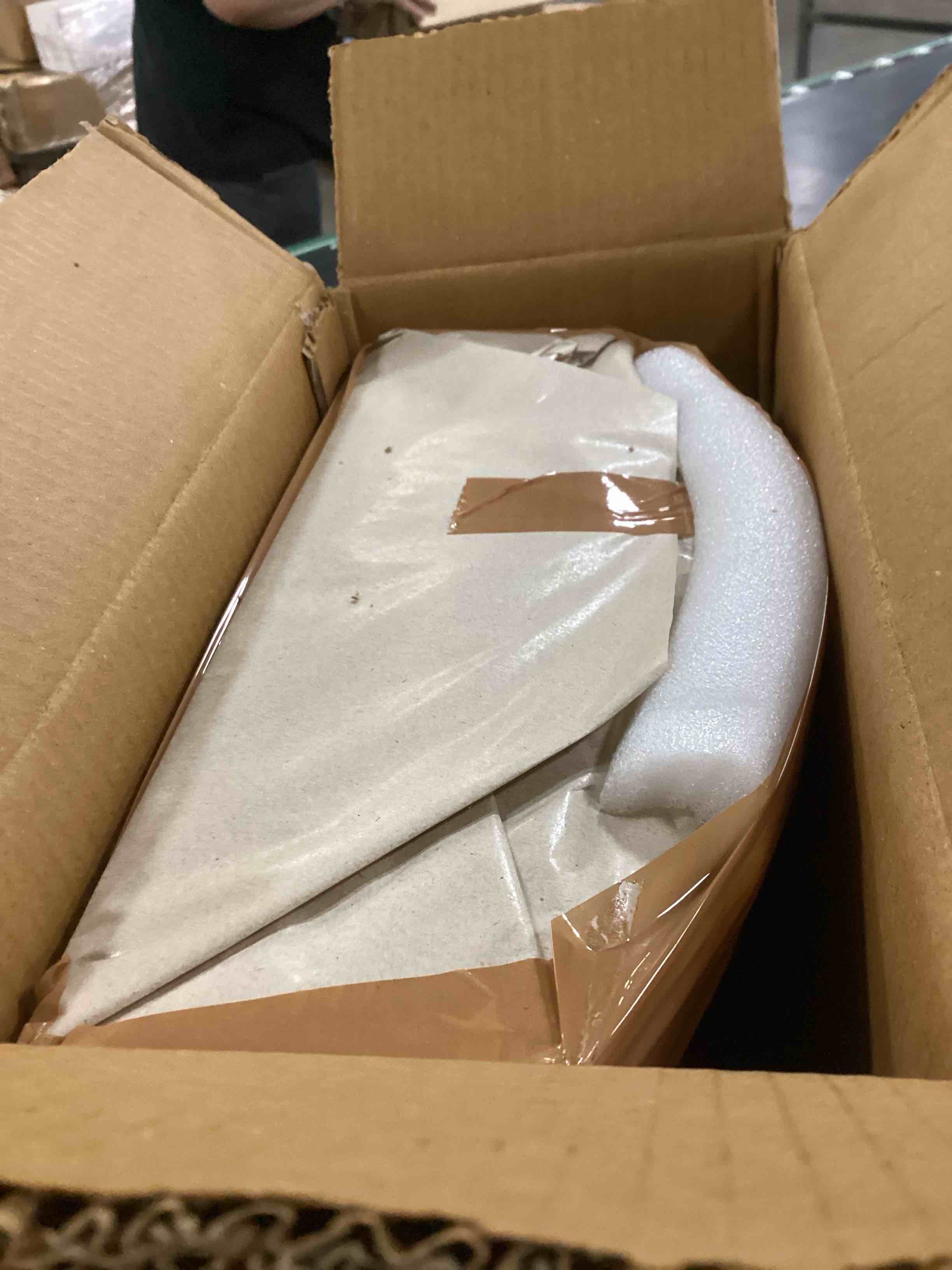 https://s3.amazonaws.com/lotting-images-prod/bidfta/BRN2545316_1757592629312.jpeg