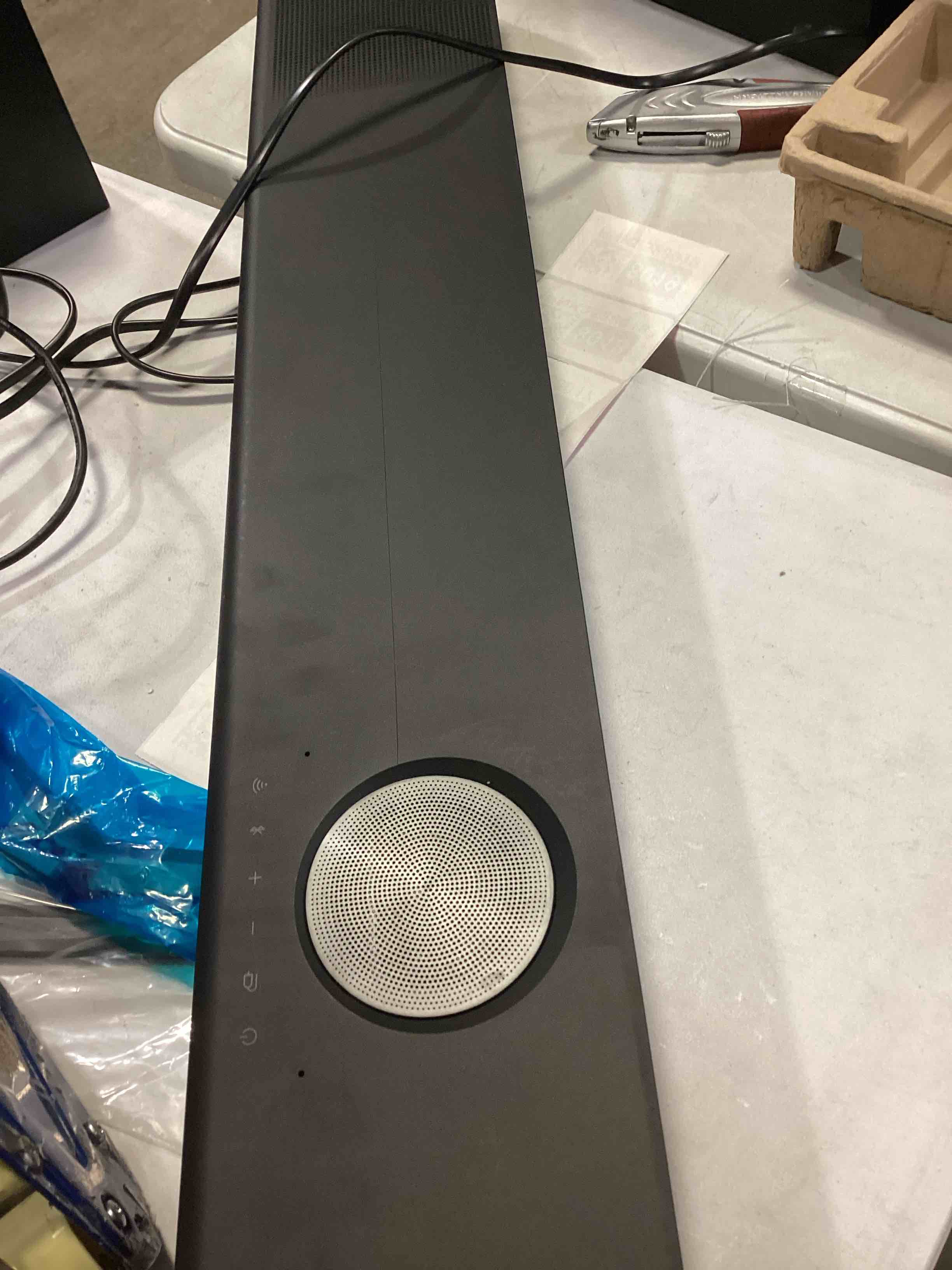 https://s3.amazonaws.com/lotting-images-prod/bidfta/BRN2552204_1760453633574.jpeg
