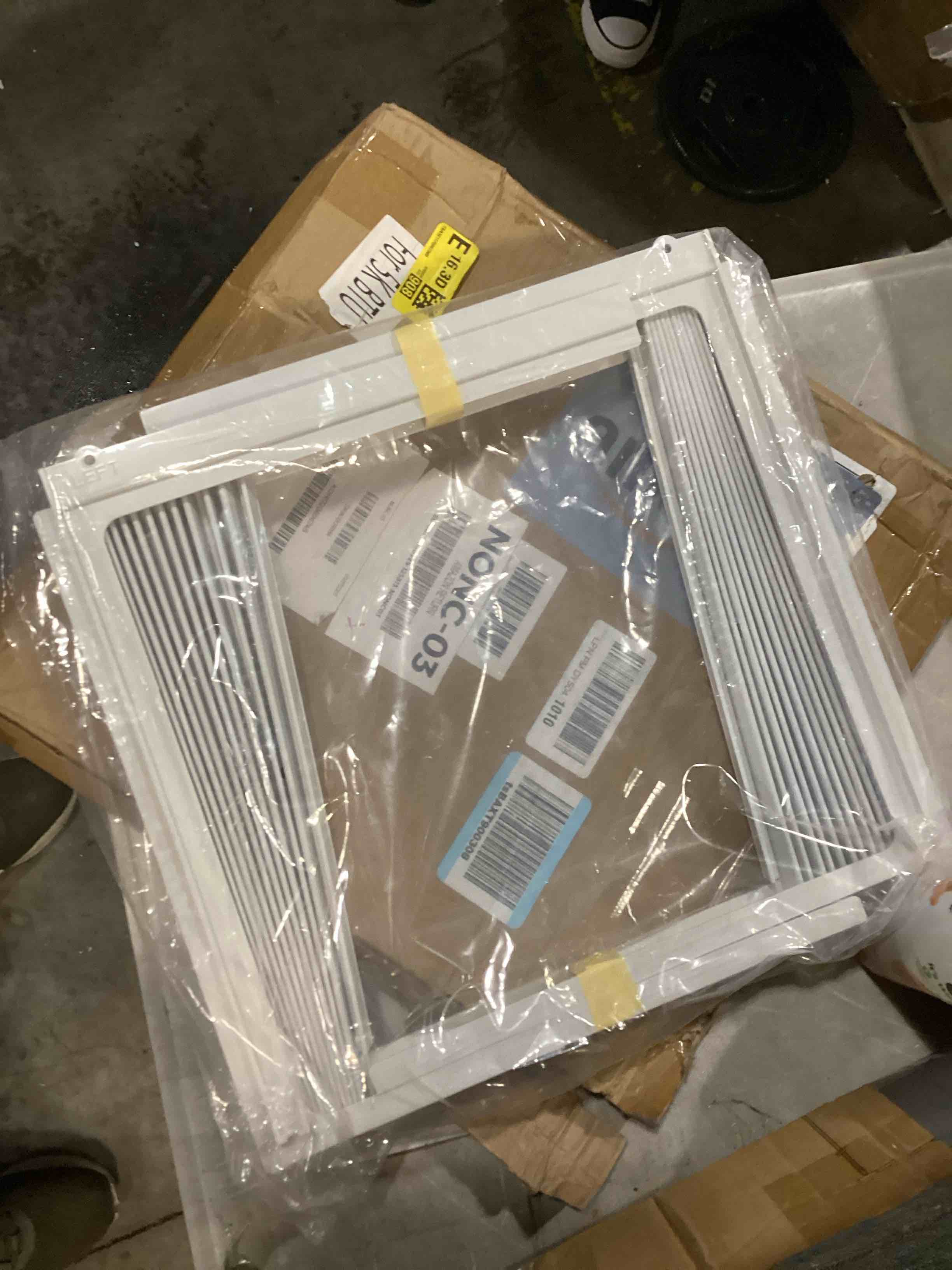 https://s3.amazonaws.com/lotting-images-prod/bidfta/BRN2557130_1758799534363.jpeg