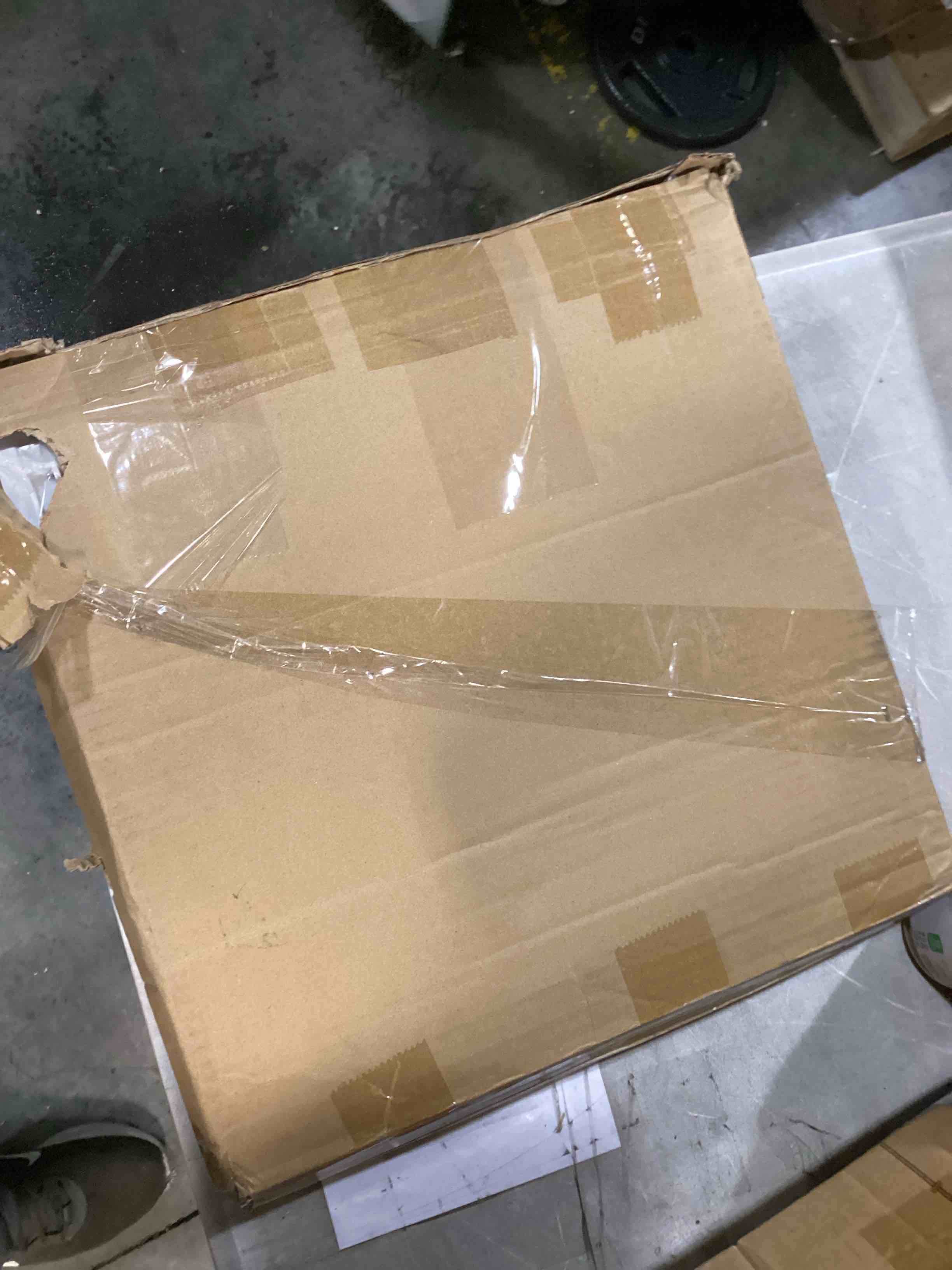 https://s3.amazonaws.com/lotting-images-prod/bidfta/BRN2557130_1758799554232.jpeg