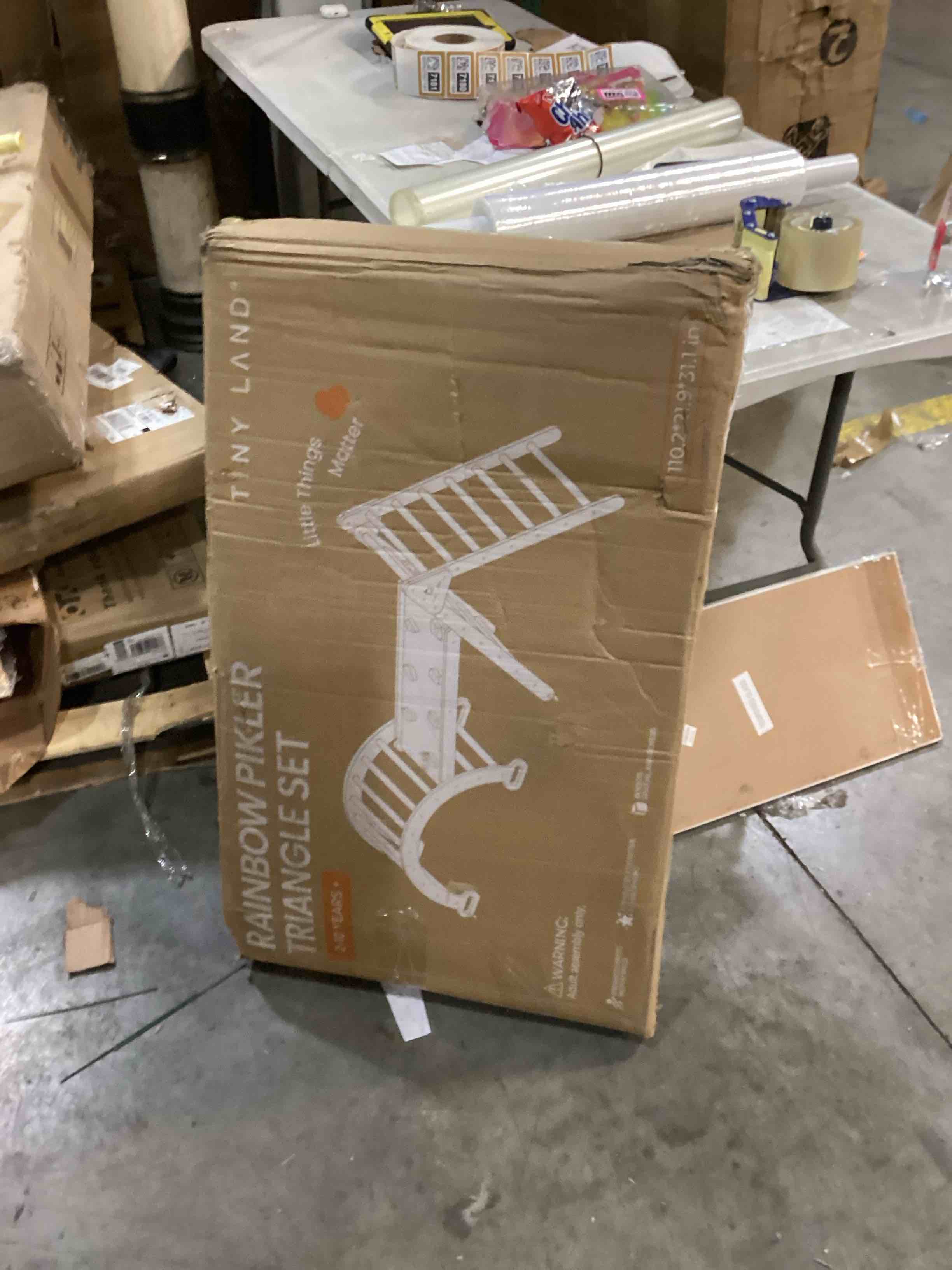 https://s3.amazonaws.com/lotting-images-prod/bidfta/BRN2557174_1759338930675.jpeg