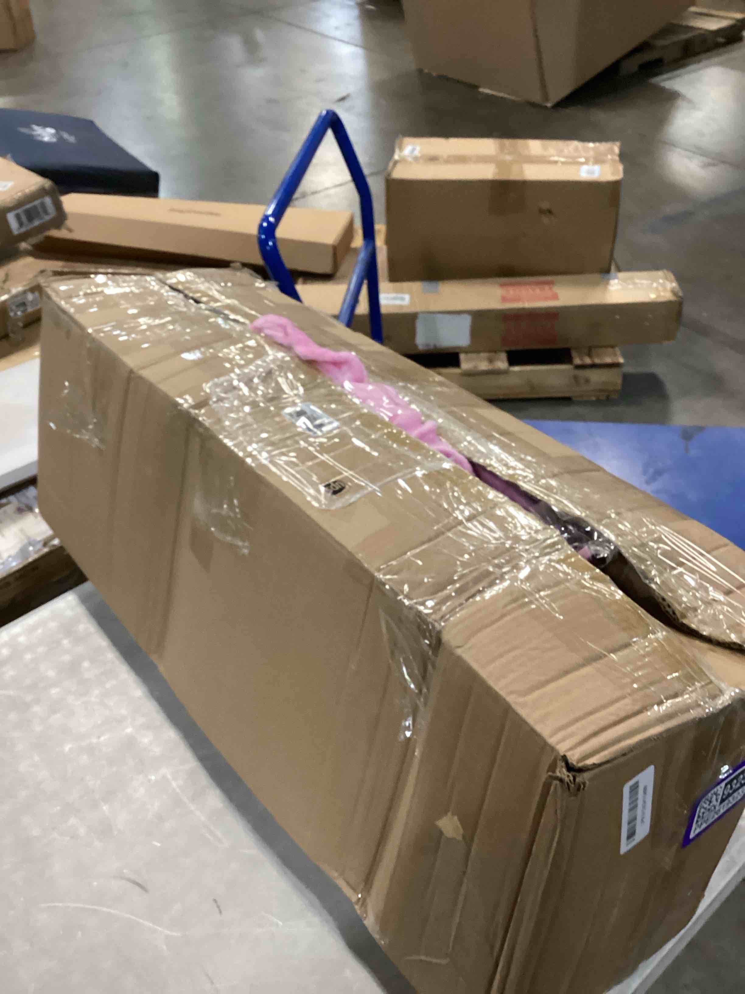 https://s3.amazonaws.com/lotting-images-prod/bidfta/BRN2557207_1760377654588.jpeg