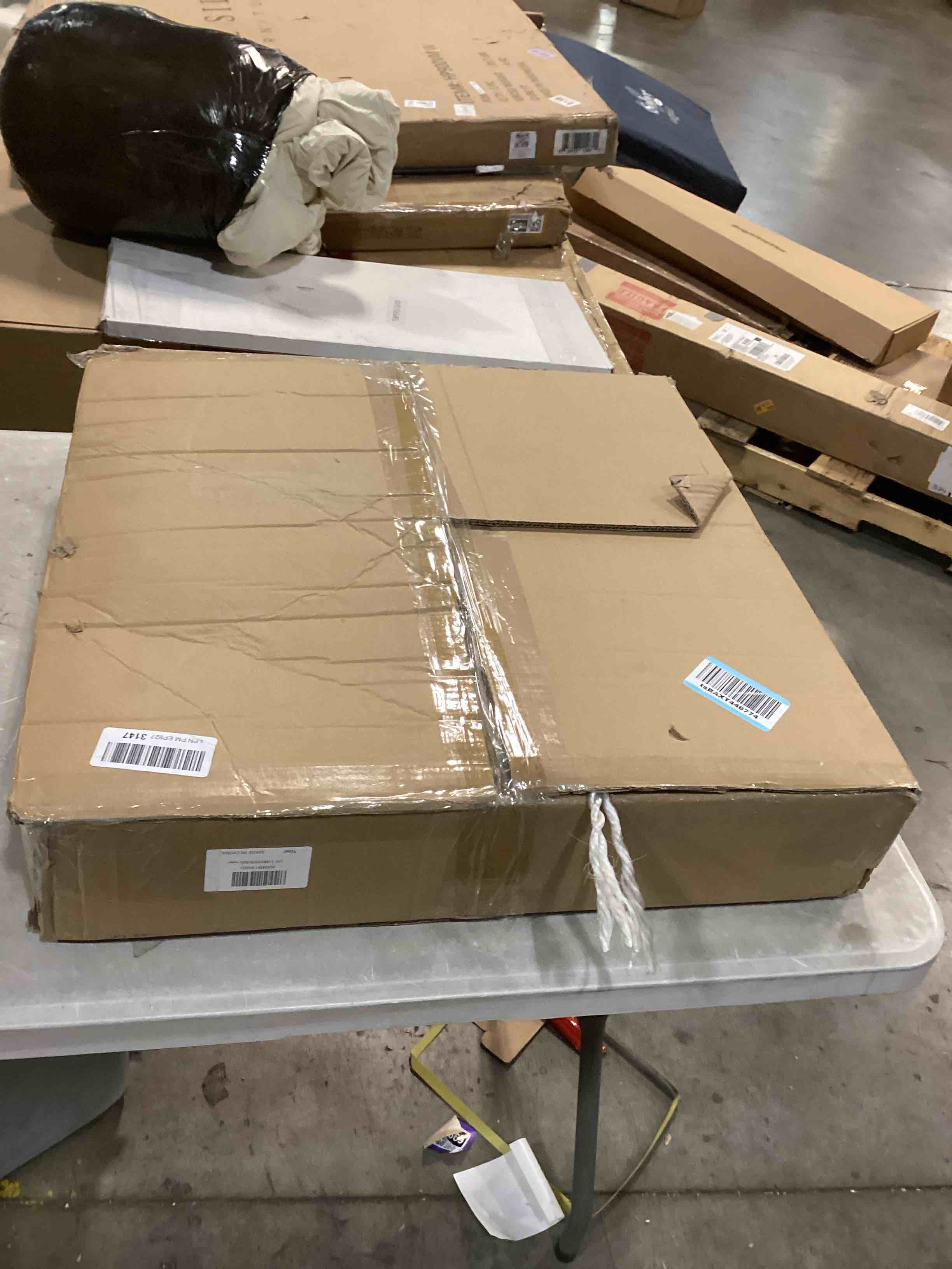 https://s3.amazonaws.com/lotting-images-prod/bidfta/BRN2557221_1760441485539.jpeg