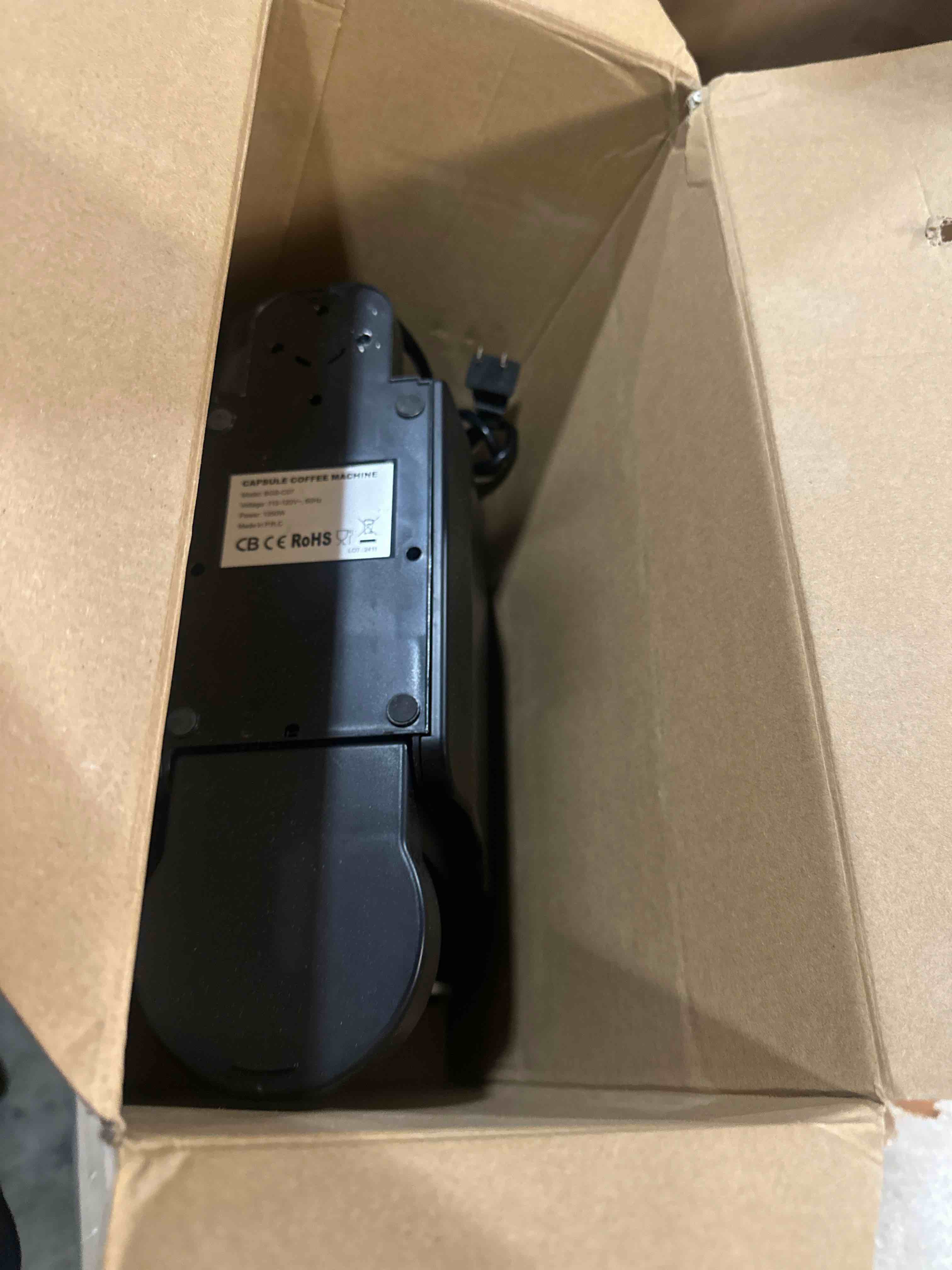 https://s3.amazonaws.com/lotting-images-prod/bidfta/BRN2557363_1760619183655.jpeg