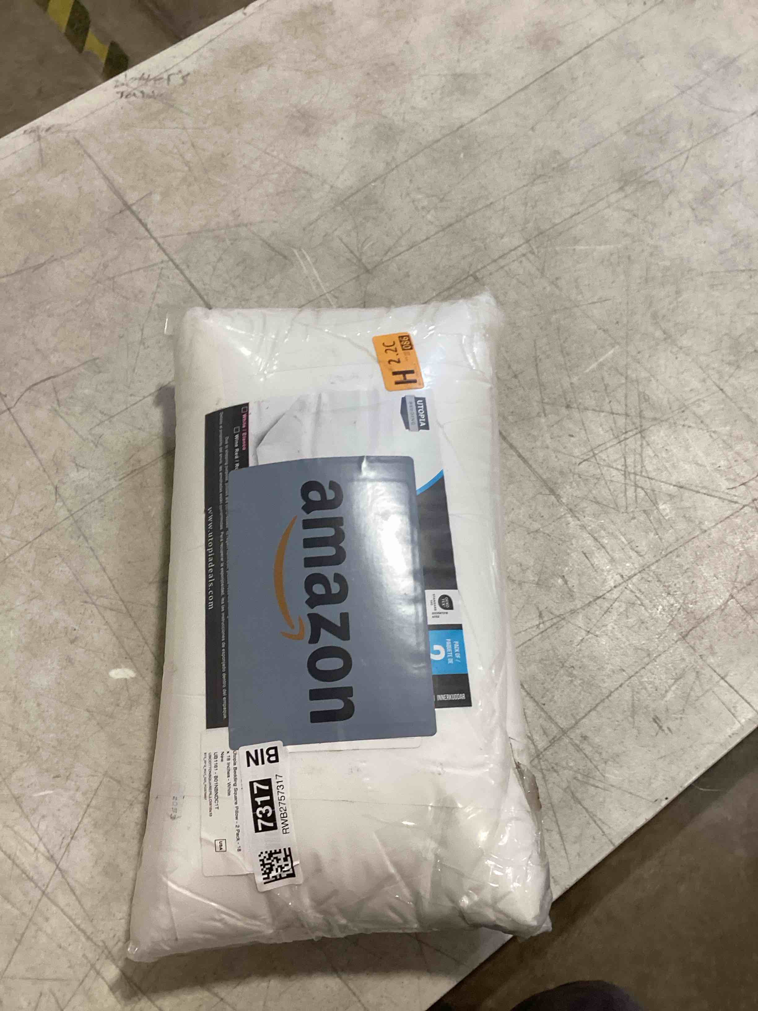 Utopia Bedding Throw Pillows Insert (Pack of 2, White) - 18 x 18 Inches Bed and Couch Pillows - Indoor Decorative Pillow