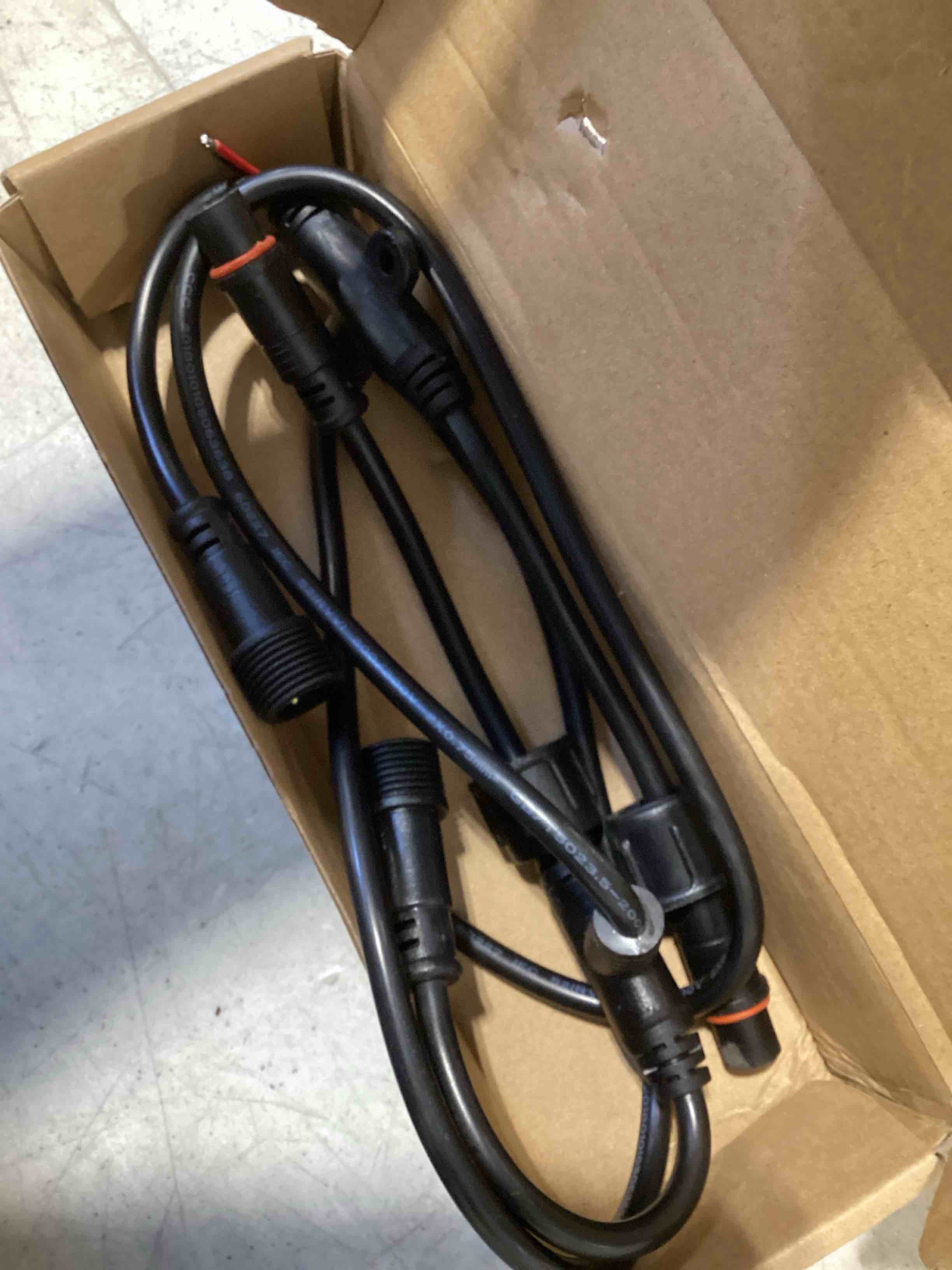 Condition photo showing As Is for ALITOVE 3-Pin xConnect Power Injection Tee Style Connector with Male Female End 18AWG 7.9-inch T-shape Power Injector for B0CW9C3QKP B0CW9KGGNJ B0CW9NQ12K B0CM976SKW WS2811 Pixel String Lights(2 Pack)