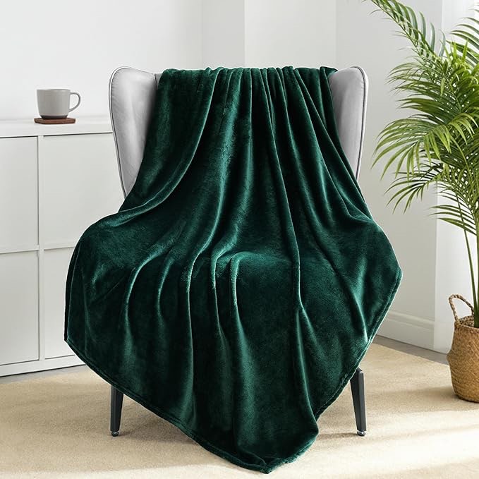 Condition photo showing As Is for Exclusivo Mezcla Extra Large Fleece Throw Blanket for Couch, Sofa, 300GSM Super Soft and Warm Blankets, Forest Green Throw All Season Use, Cozy, Plush, Lightweight, 50x70 Inches
