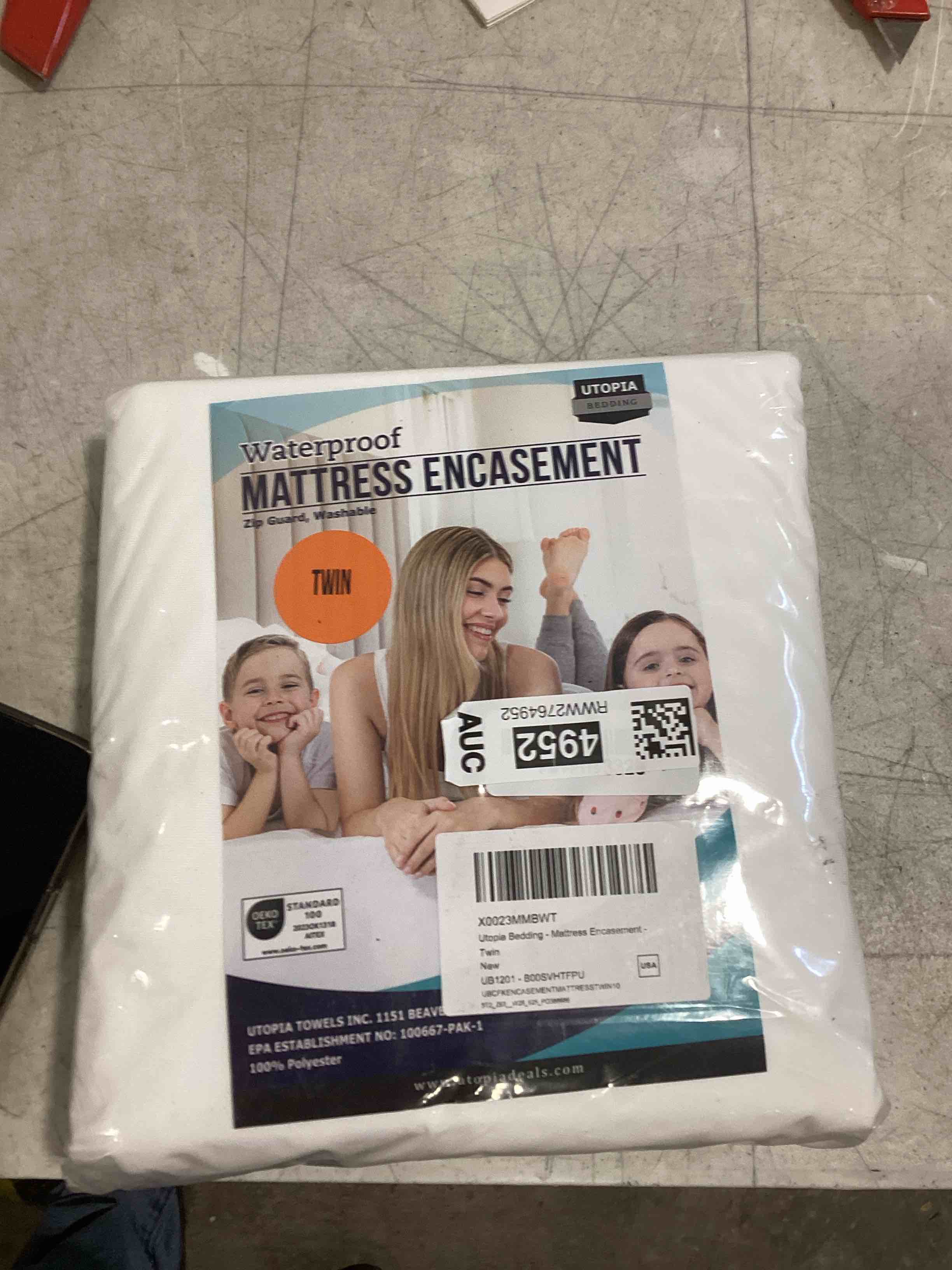 Condition photo showing As Is for Utopia Bedding Premium Waterproof Bed Bug Mattress Cover, Twin Zippered Mattress Protector, 12 Inches Deep, Dust Mite Proof 6-Sided Mattress Encasement for Bed