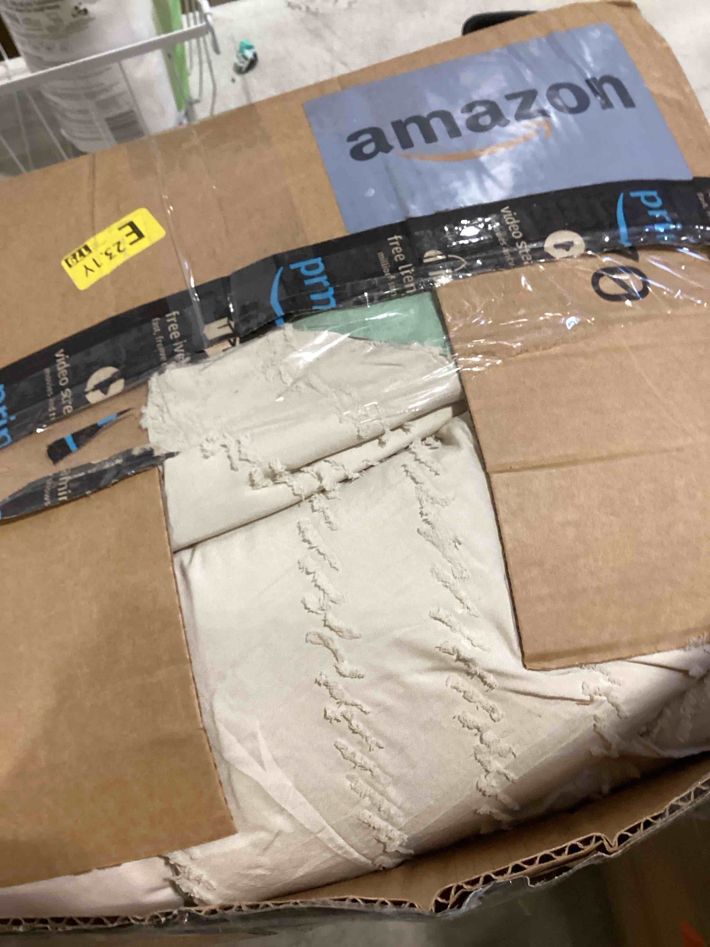 Condition photo showing As Is for Amazon Basics Comforter Blanket Full/Queen, Reversible Lightweight Microfiber All Season Blanket, White