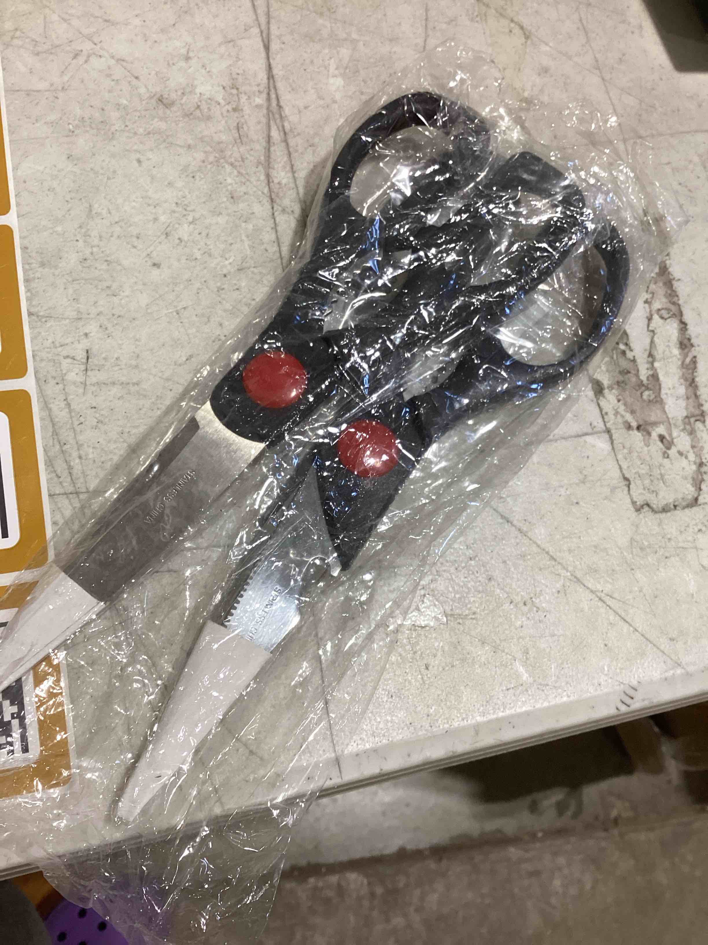 Condition photo showing Brand New for 2 pack kitchen shears