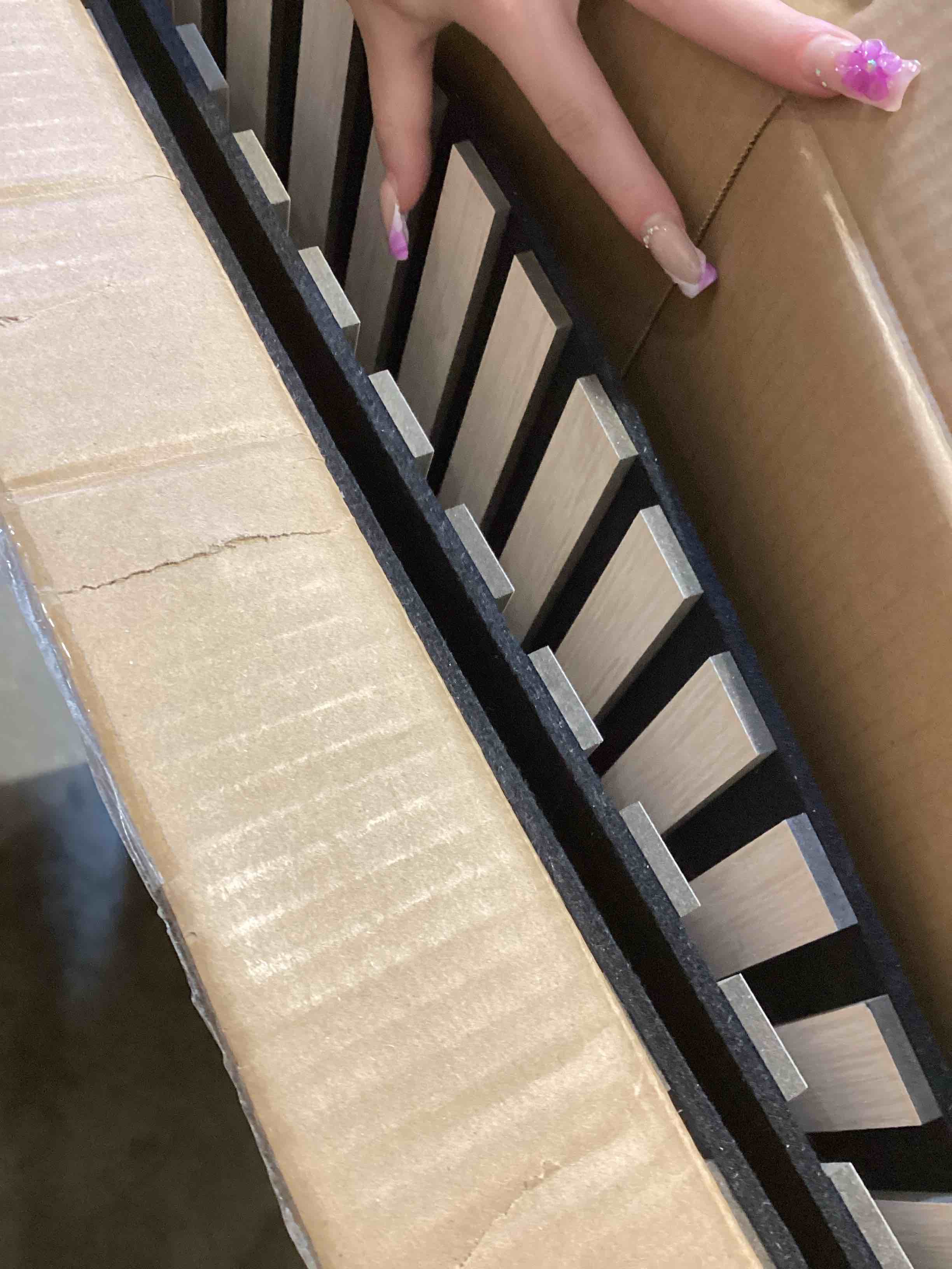 Condition photo showing Good Condition for tonor wood slatwall panels, 4 pack 47.2" x 23.6"/ 120 x60cm(31ft²) acoustic wall panels, wood slat acoustic panels for noise cancelling and home decor, living room, bedroom, office, walnut