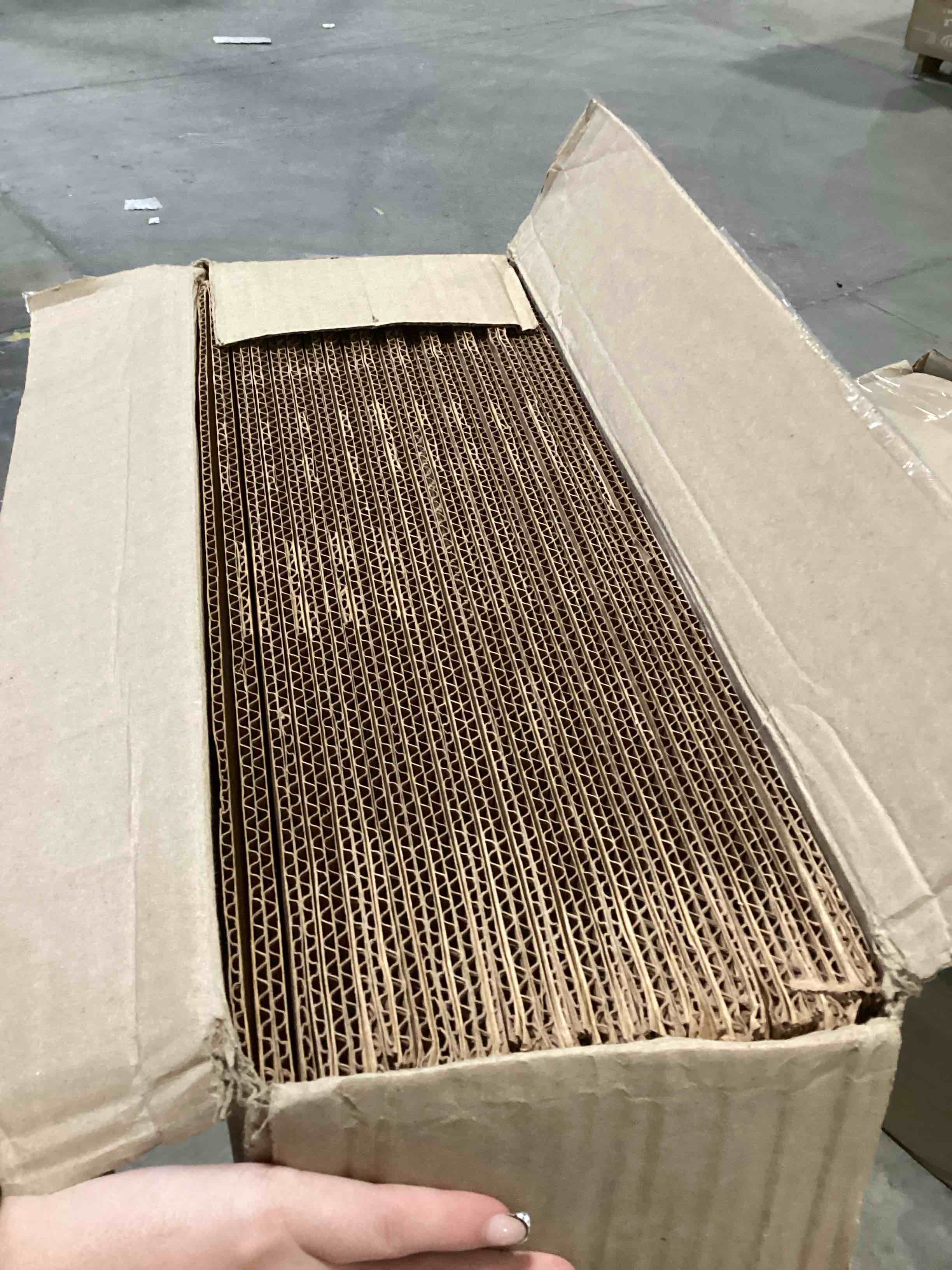 Condition photo showing Good Condition for uboxes moving boxes with handles, 10 premium large, 18 x 18 x 24, brown, boxindslar10