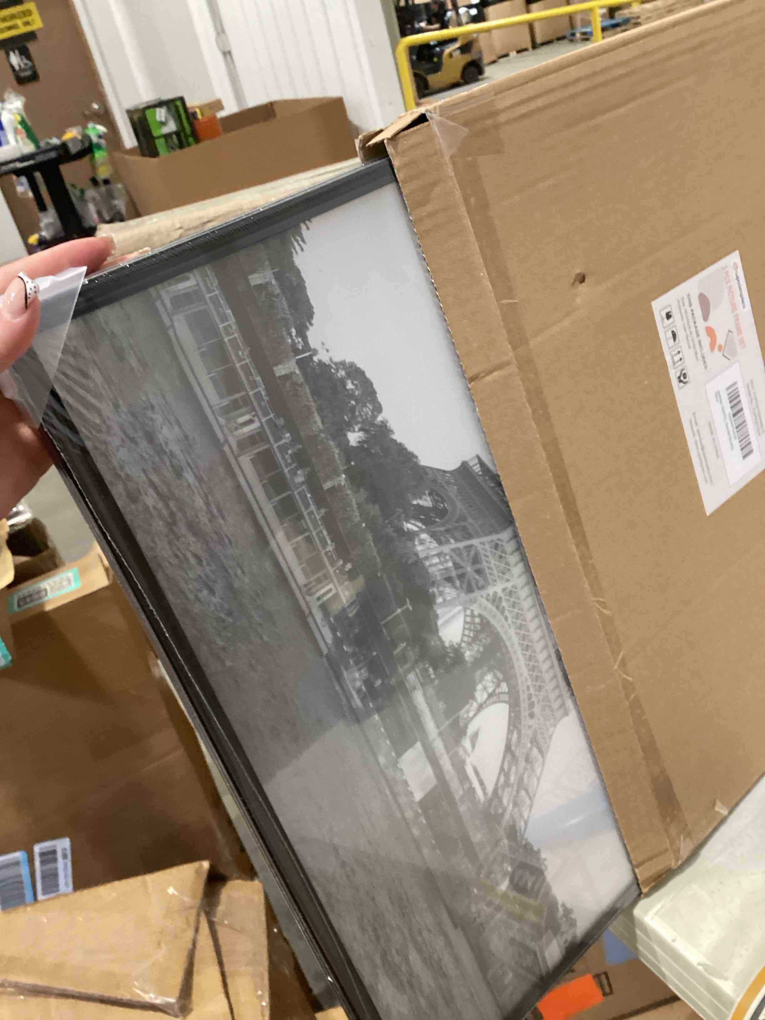 Condition photo showing Good Condition for upsimples 18x24 picture frame black 3 pack, scratch-proof poster frames 18 x 24 for photo gallery - slide-in strips, horizontal or vertical wall mounting