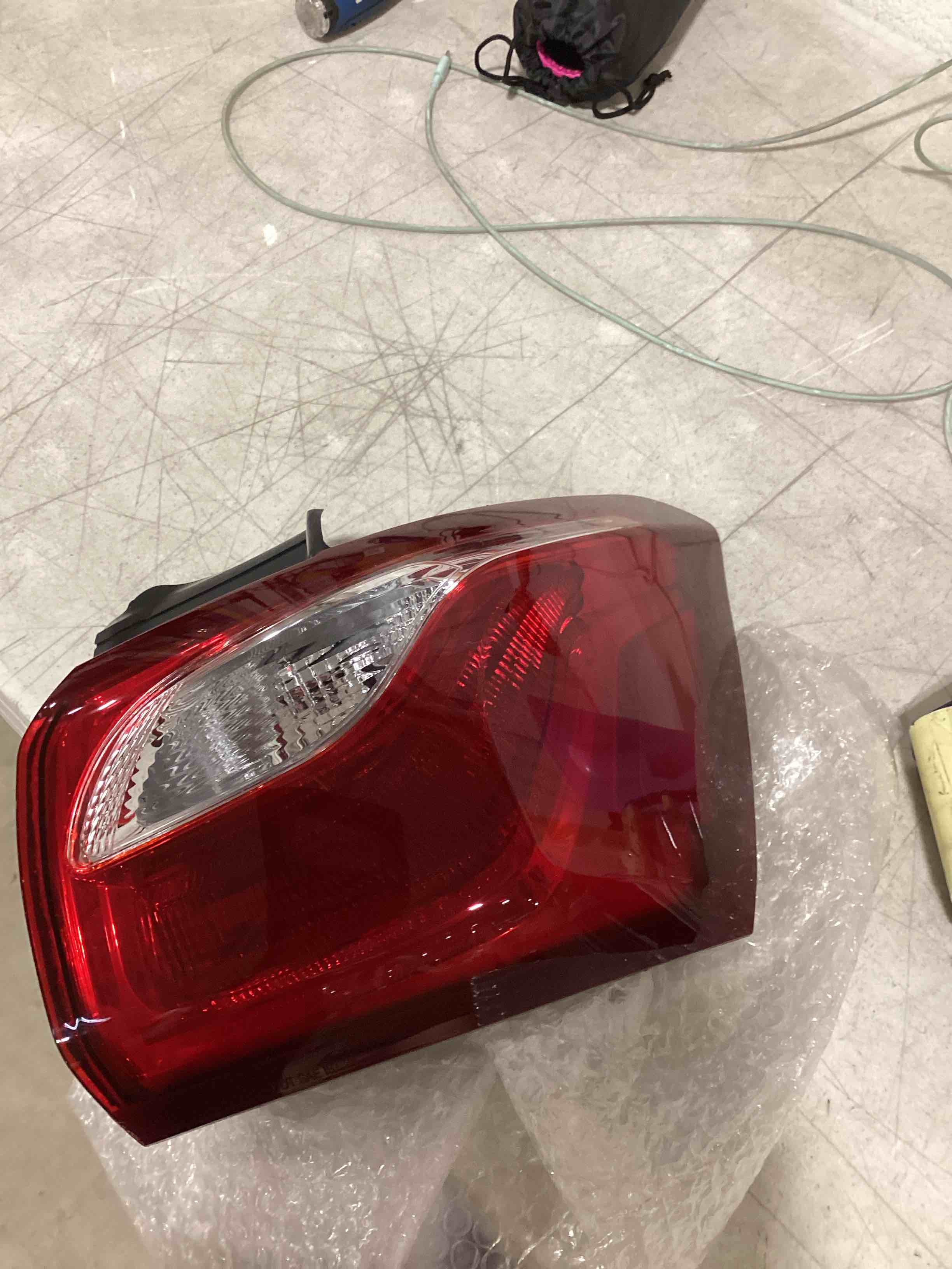 Condition photo showing Good Condition for similar product priprilod right side outer tail lamp light passenger compatible with chevrolet blazer 2023 2024 2025# 87836075 86508678