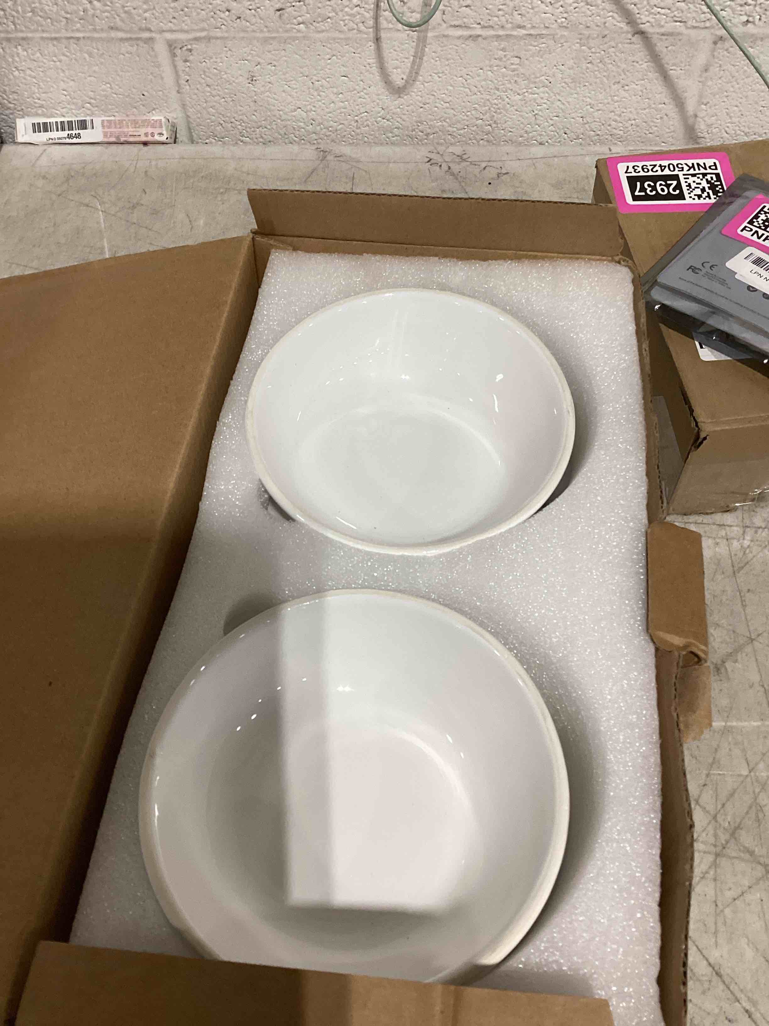 Condition photo showing Good Condition for loejan elevated cat food bowl, 5 oz ceramic raised and tilted water bowl, anti vomiting and protect pets' spines dishes for small dog, fat faced cat, kitten (white, 4 pack) white 5 oz - 4 pack