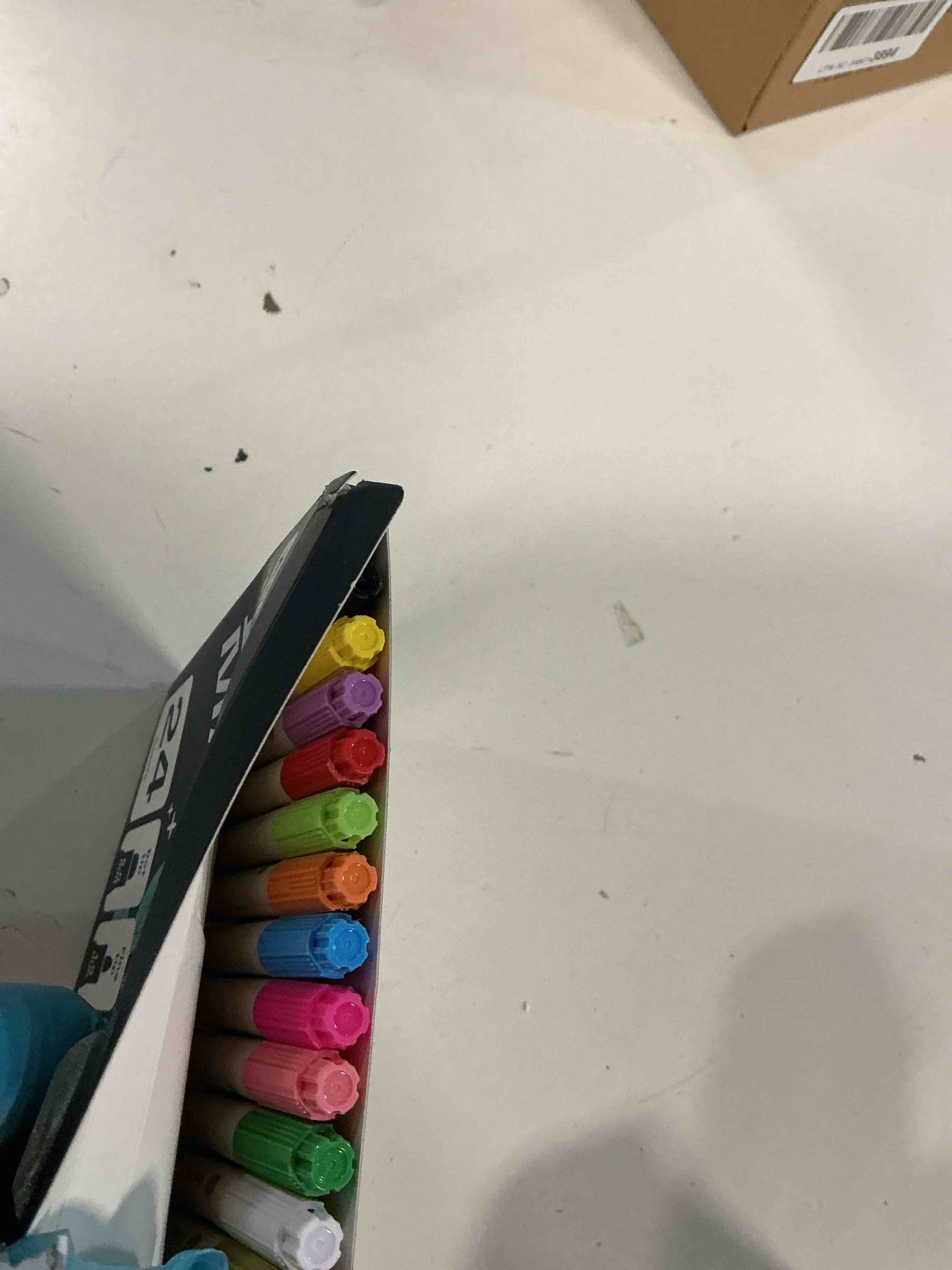 Condition photo showing Good Condition for ARTISTRO 24 Acrylic Paint Markers for Rock, Fabric, Wood, Glass, Decoration - Dual-Tip Paint Pens for Coloring Books for Adults, Teens, Kids - Art and Craft Supplies Kit - Gift Idea 24 Multicolor