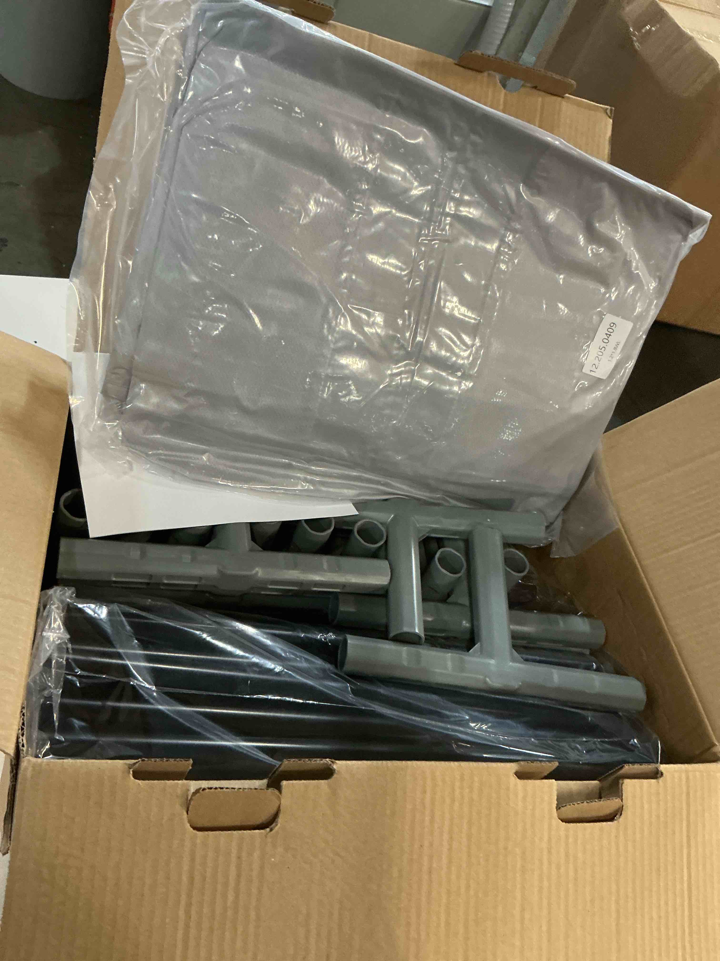 https://s3.amazonaws.com/lotting-images-prod/bidfta/BRN2637959_1776436551756.jpeg