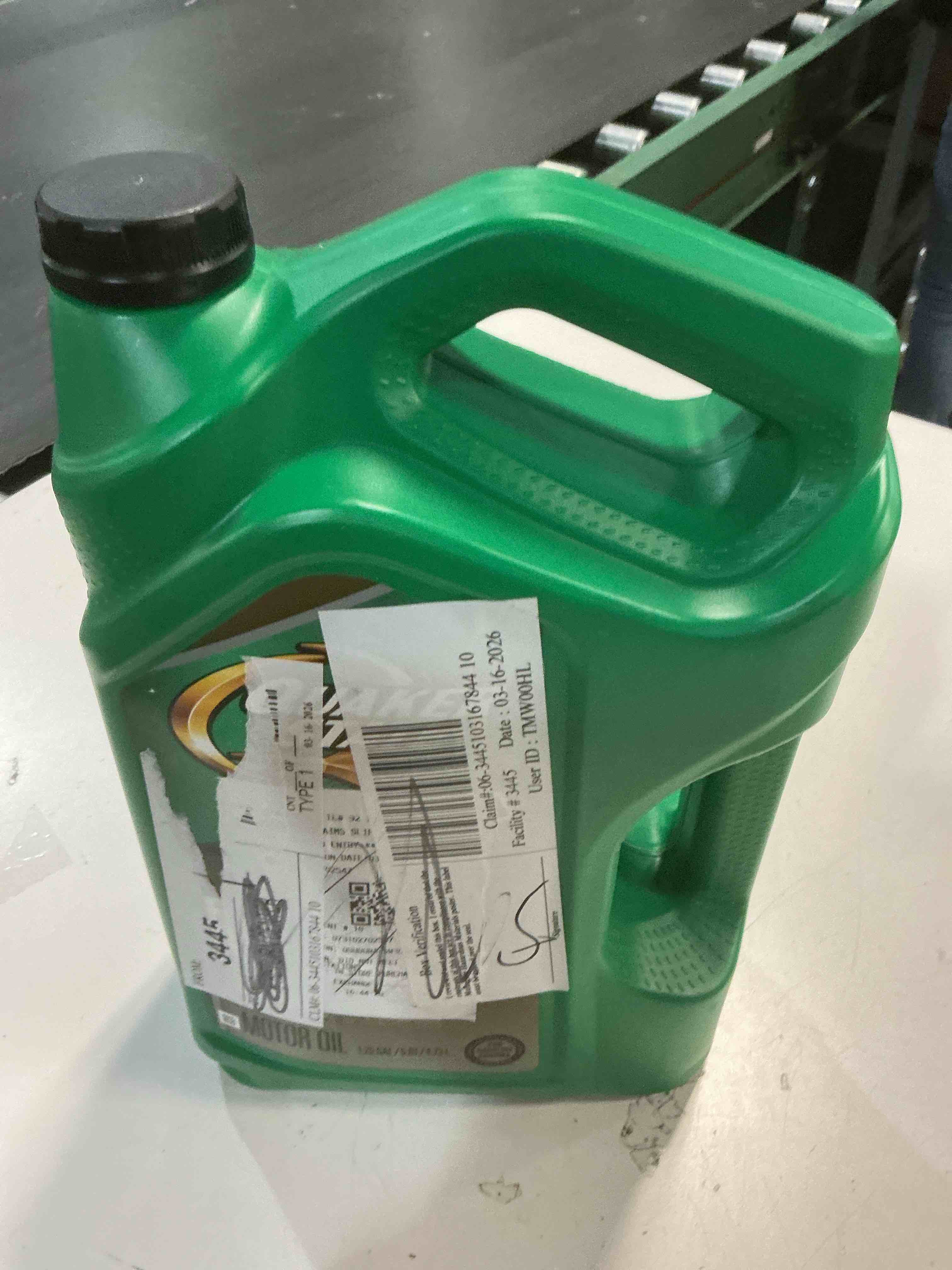 Condition photo showing Good Condition for quaker state full synthetic 5w-30 motor oil 5-quart