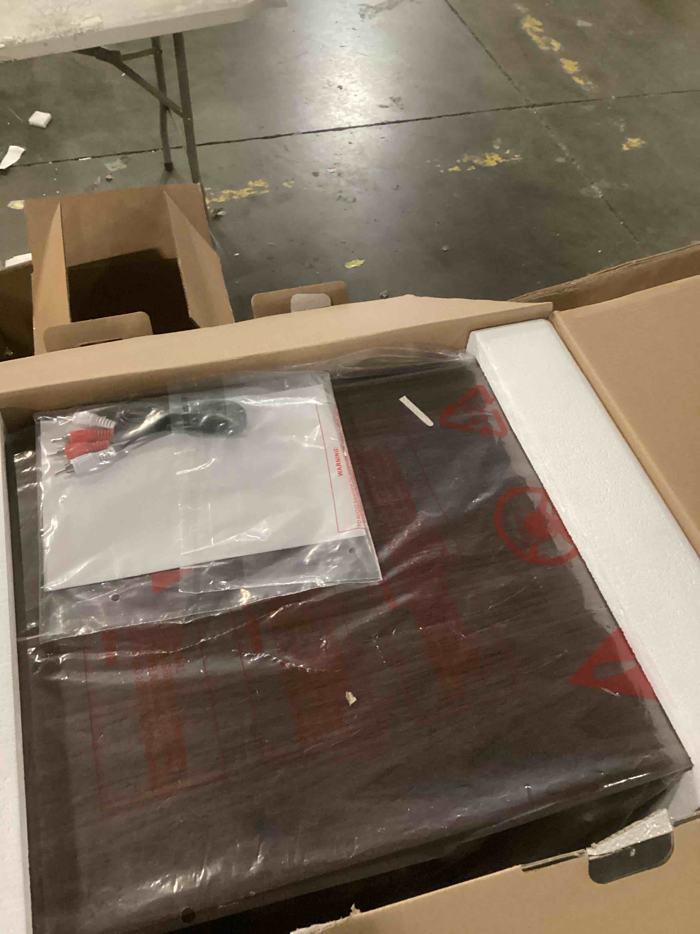 https://s3.amazonaws.com/lotting-images-prod/bidfta/BRN2728693_1745507631015.jpeg
