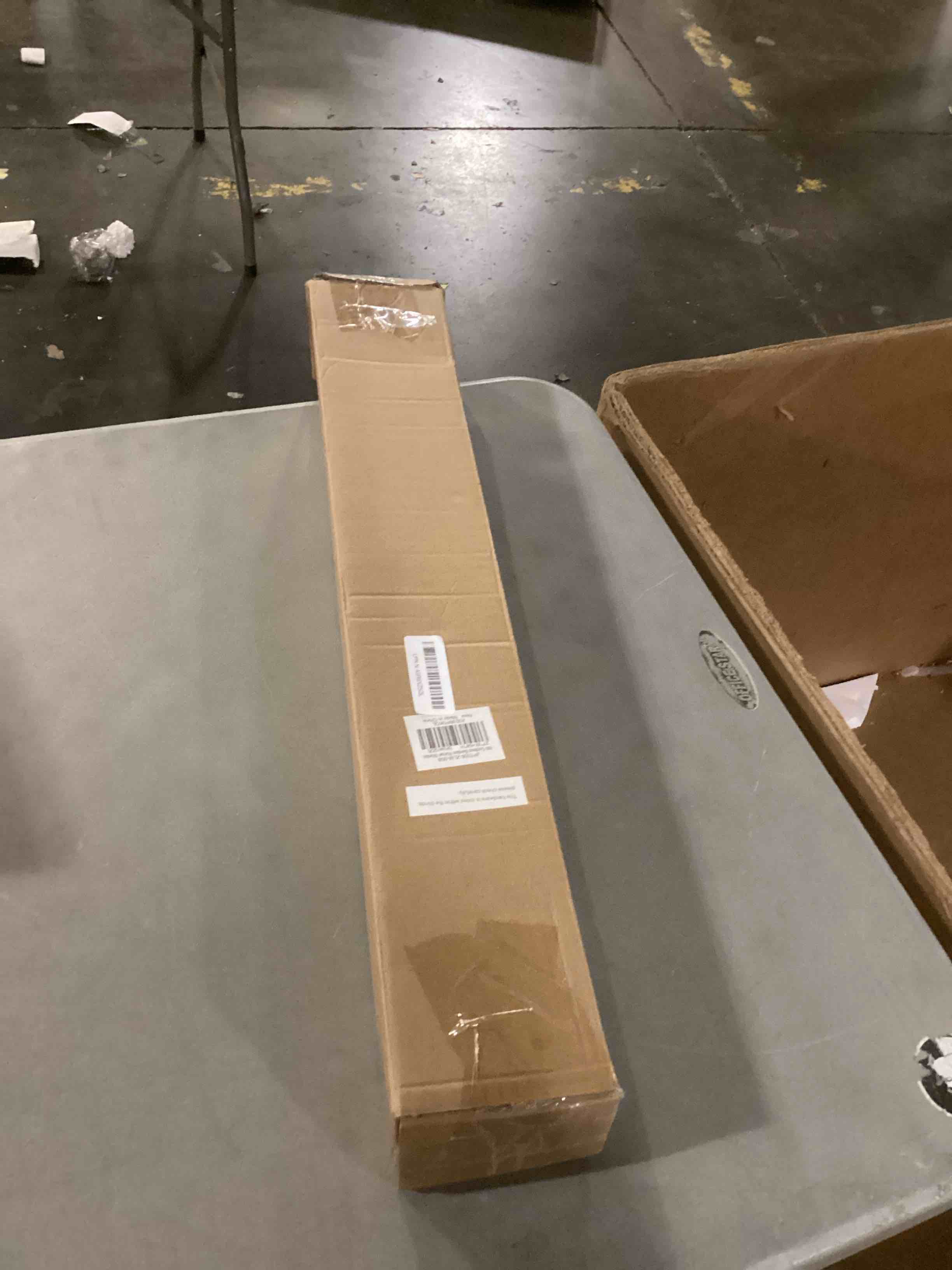 https://s3.amazonaws.com/lotting-images-prod/bidfta/BRN2728745_1745519468880.jpeg