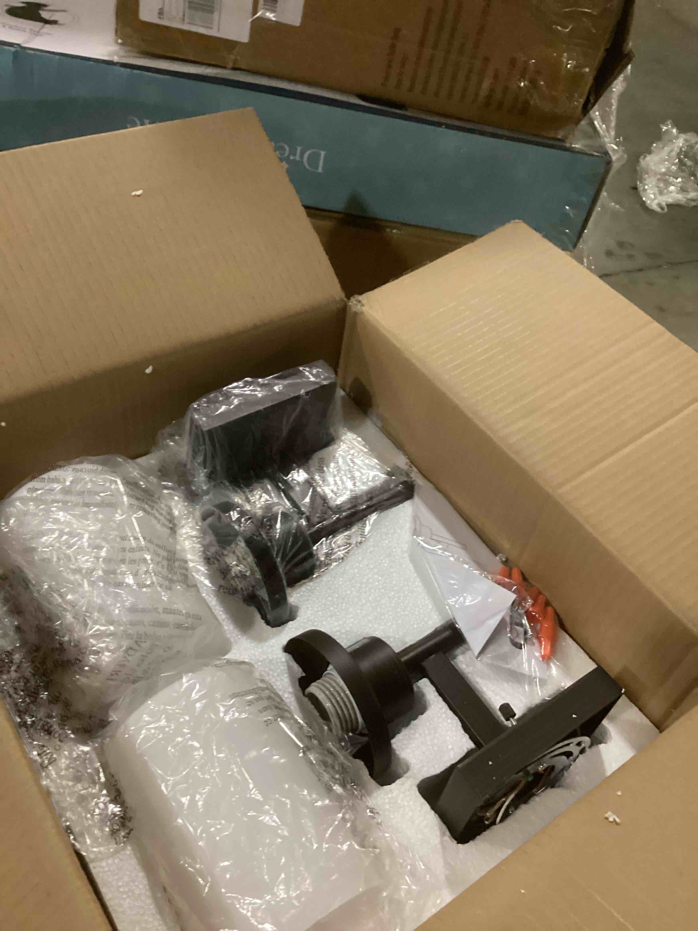 https://s3.amazonaws.com/lotting-images-prod/bidfta/BRN2728849_1745607433268.jpeg