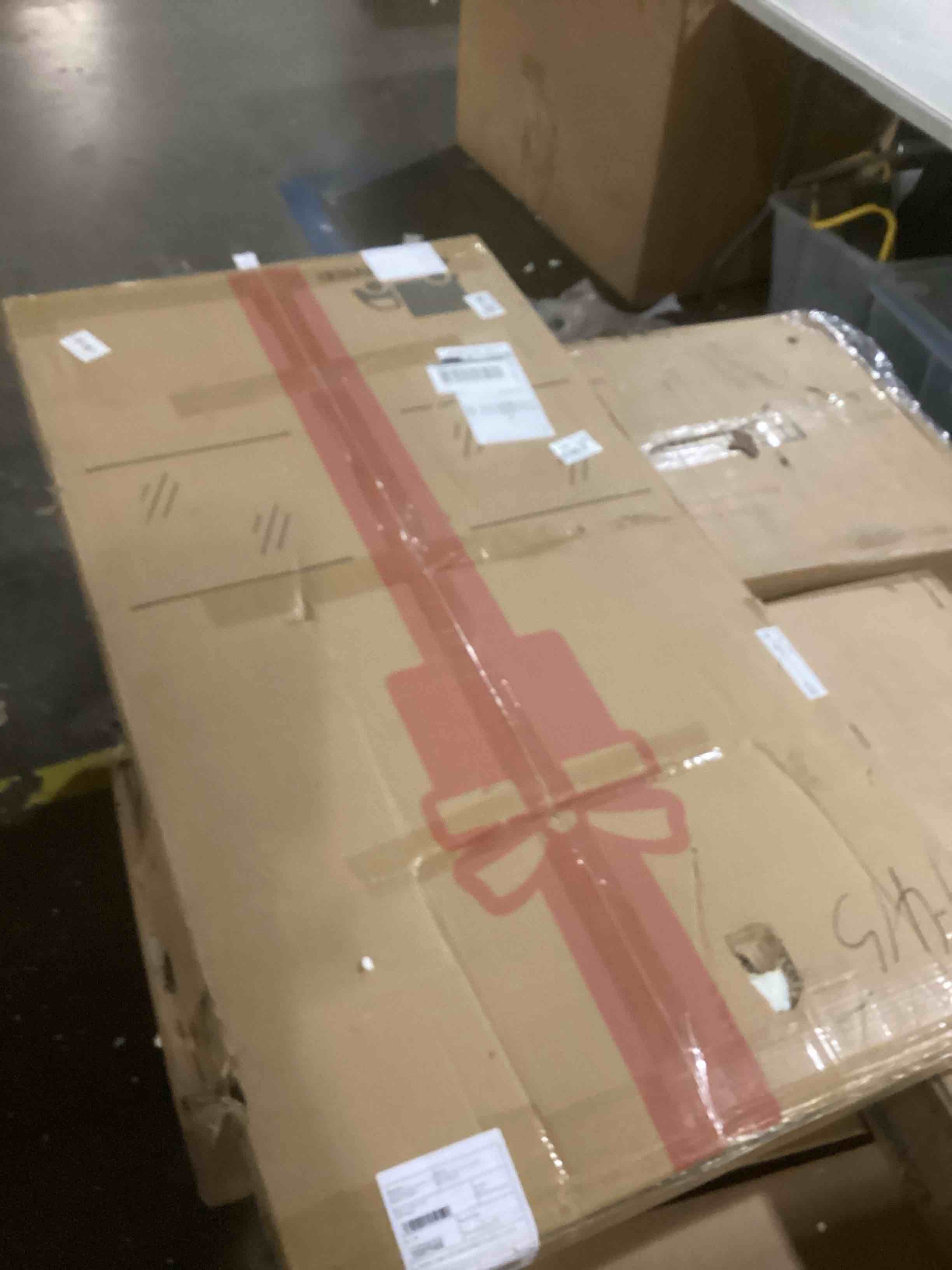 https://s3.amazonaws.com/lotting-images-prod/bidfta/BRN2729098_1746025770775.jpeg