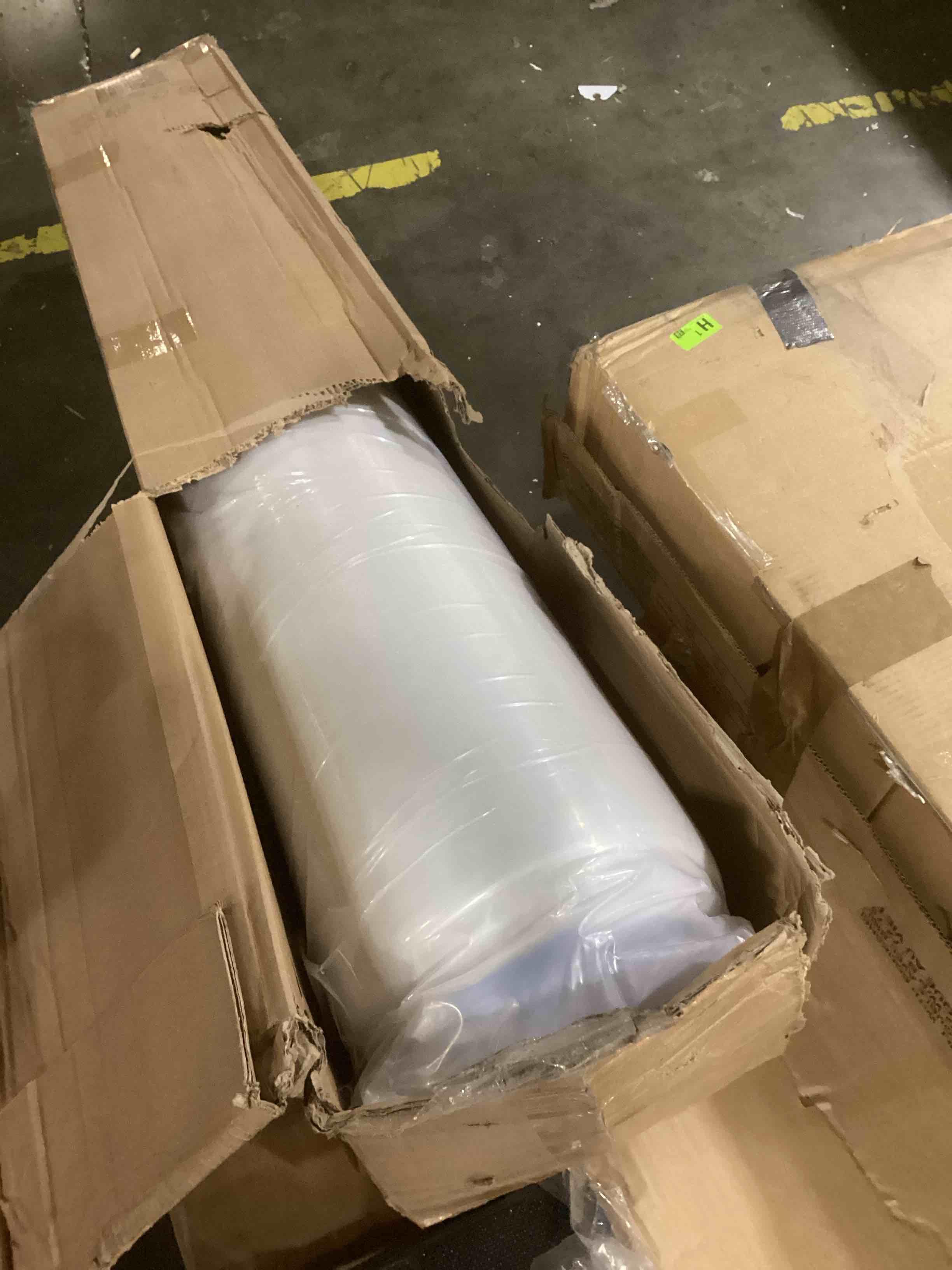 https://s3.amazonaws.com/lotting-images-prod/bidfta/BRN2729331_1746191304153.jpeg