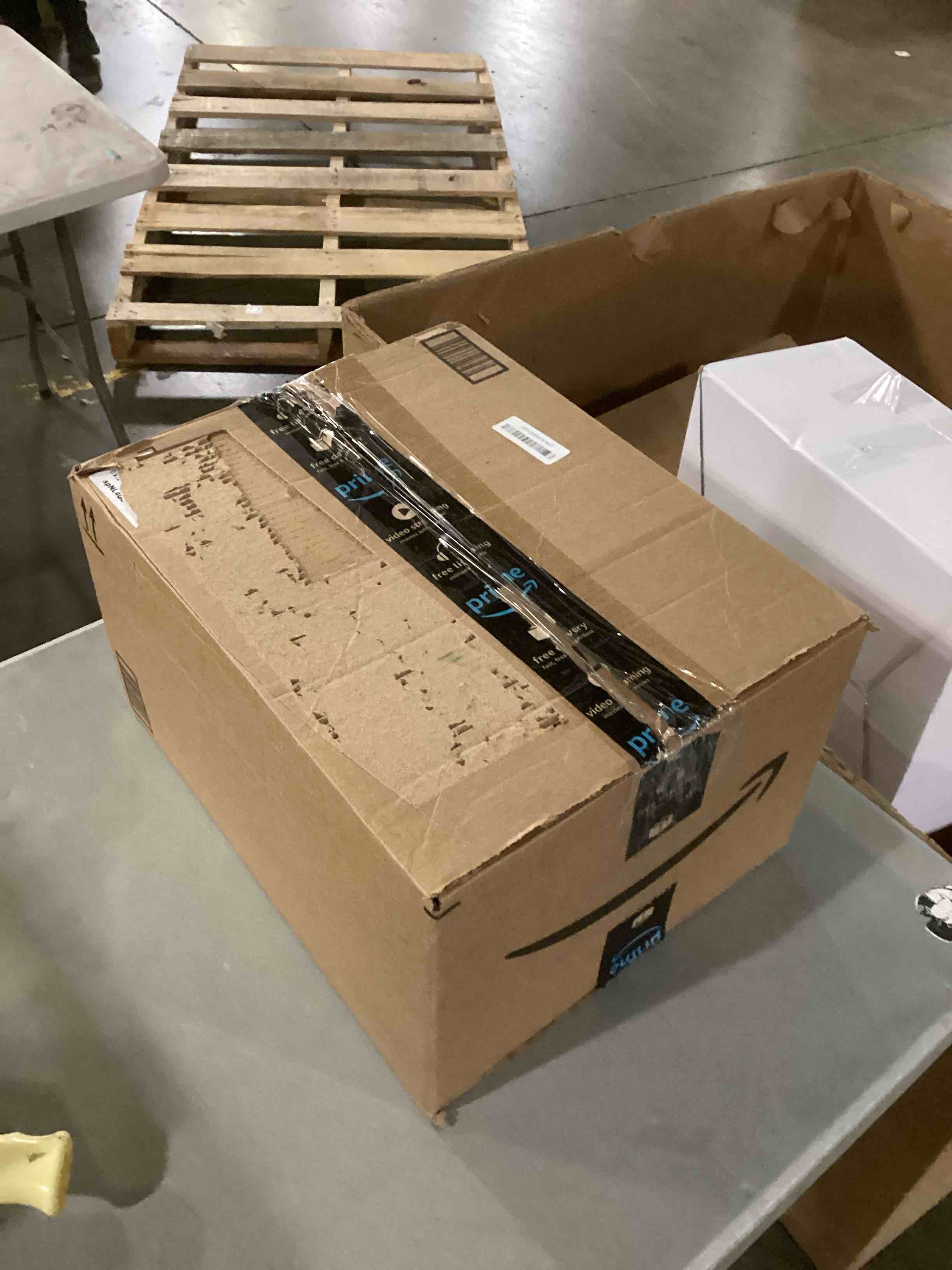 https://s3.amazonaws.com/lotting-images-prod/bidfta/BRN2729426_1746451642034.jpeg