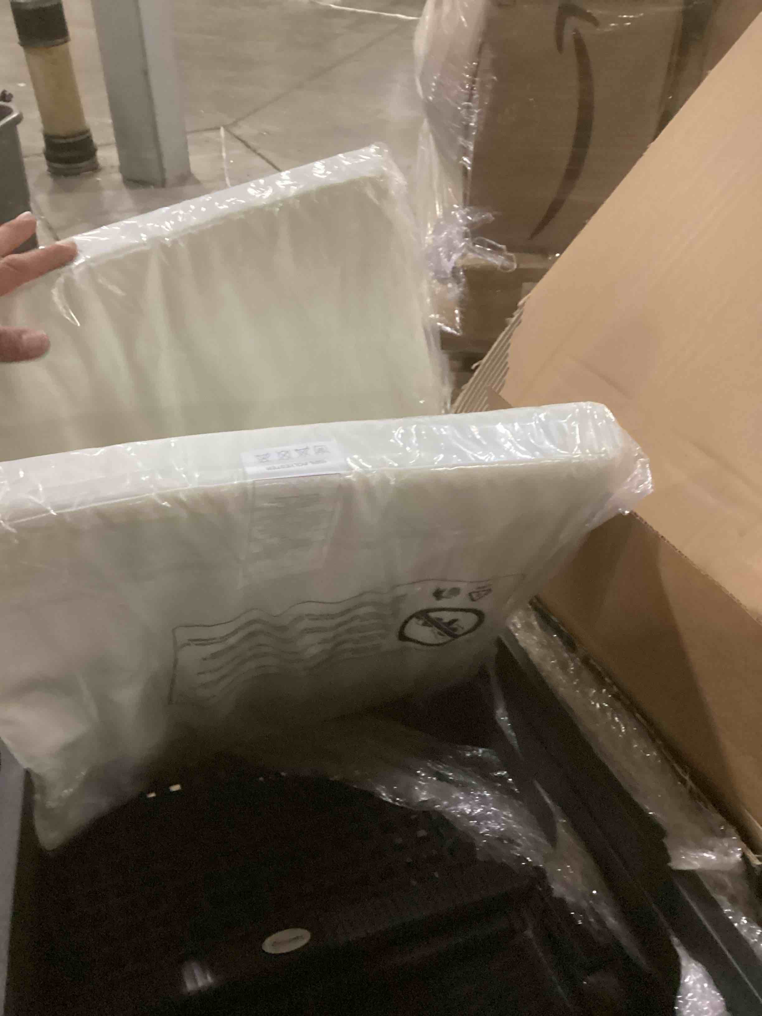 https://s3.amazonaws.com/lotting-images-prod/bidfta/BRN2729861_1747077423561.jpeg