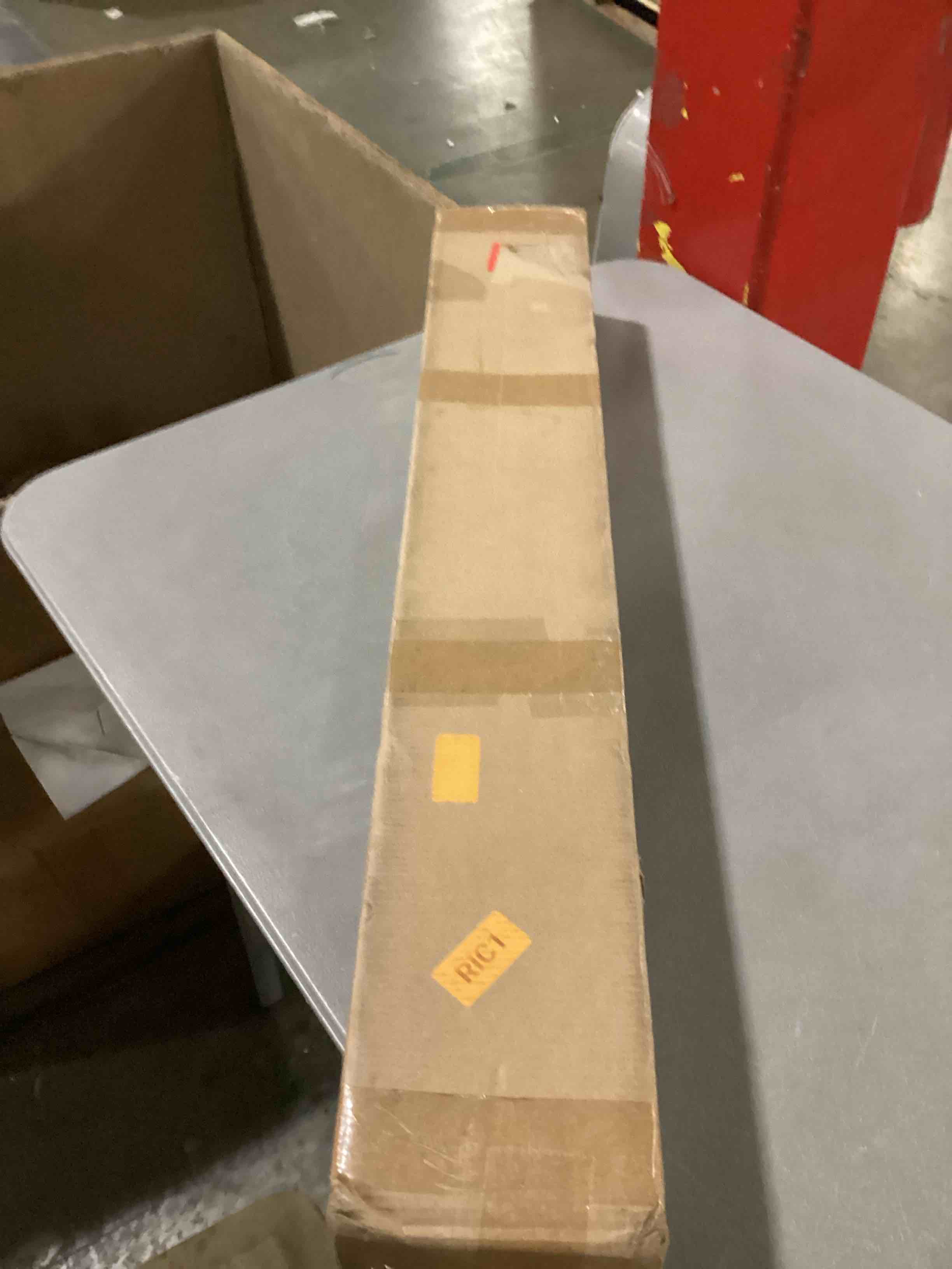 https://s3.amazonaws.com/lotting-images-prod/bidfta/BRN2731371_1746125551351.jpeg